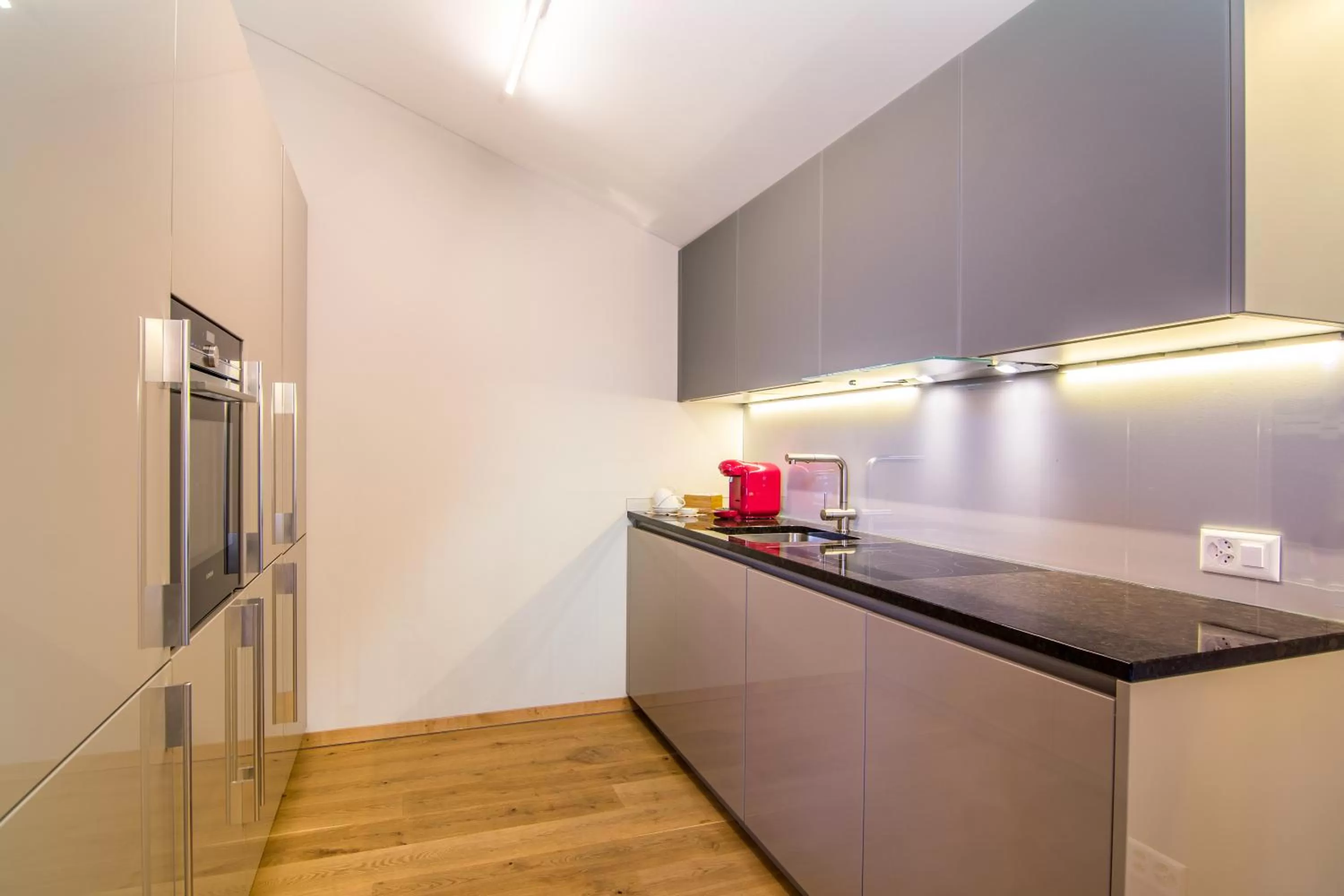 Kitchen or kitchenette, Kitchen/Kitchenette in Waldhotel Fletschhorn Saas-Fee