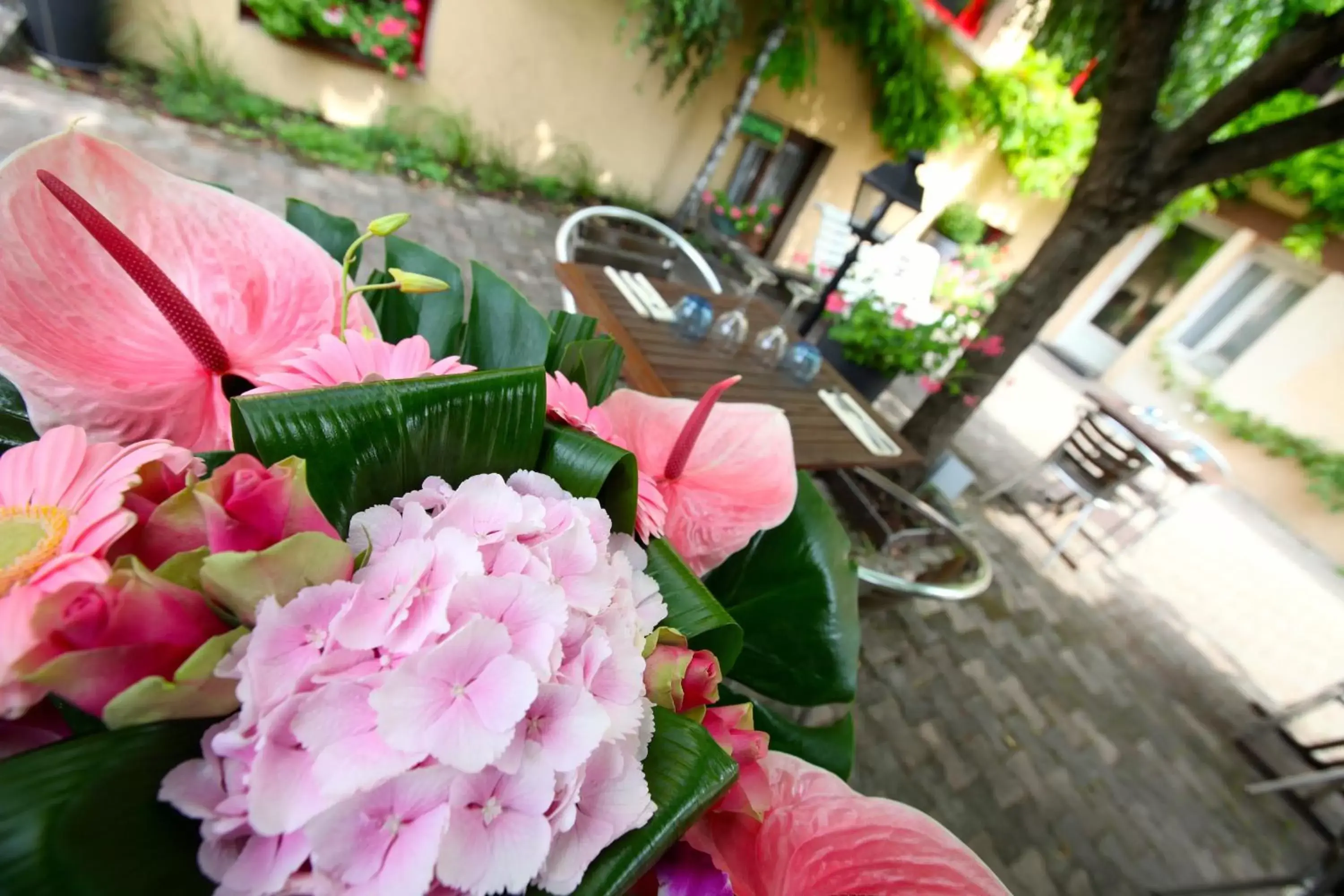 Decorative detail in Logis Hôtel La Terrasse Fleurie