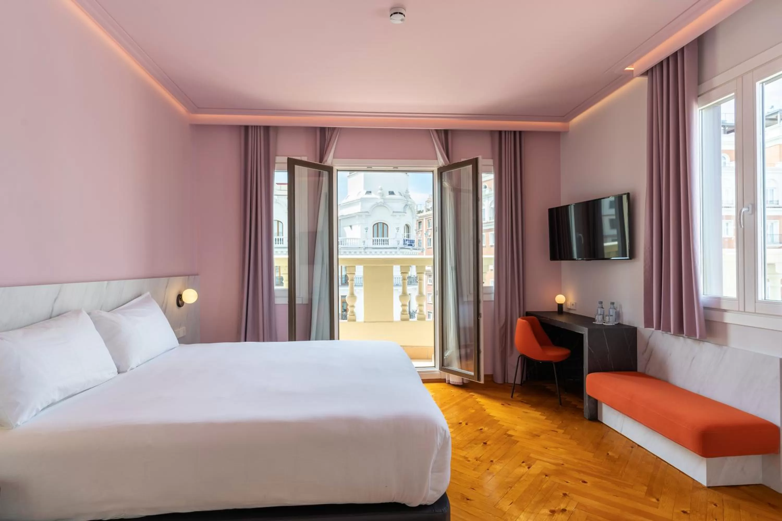 Double Room with View in Ikonik Gran Vía