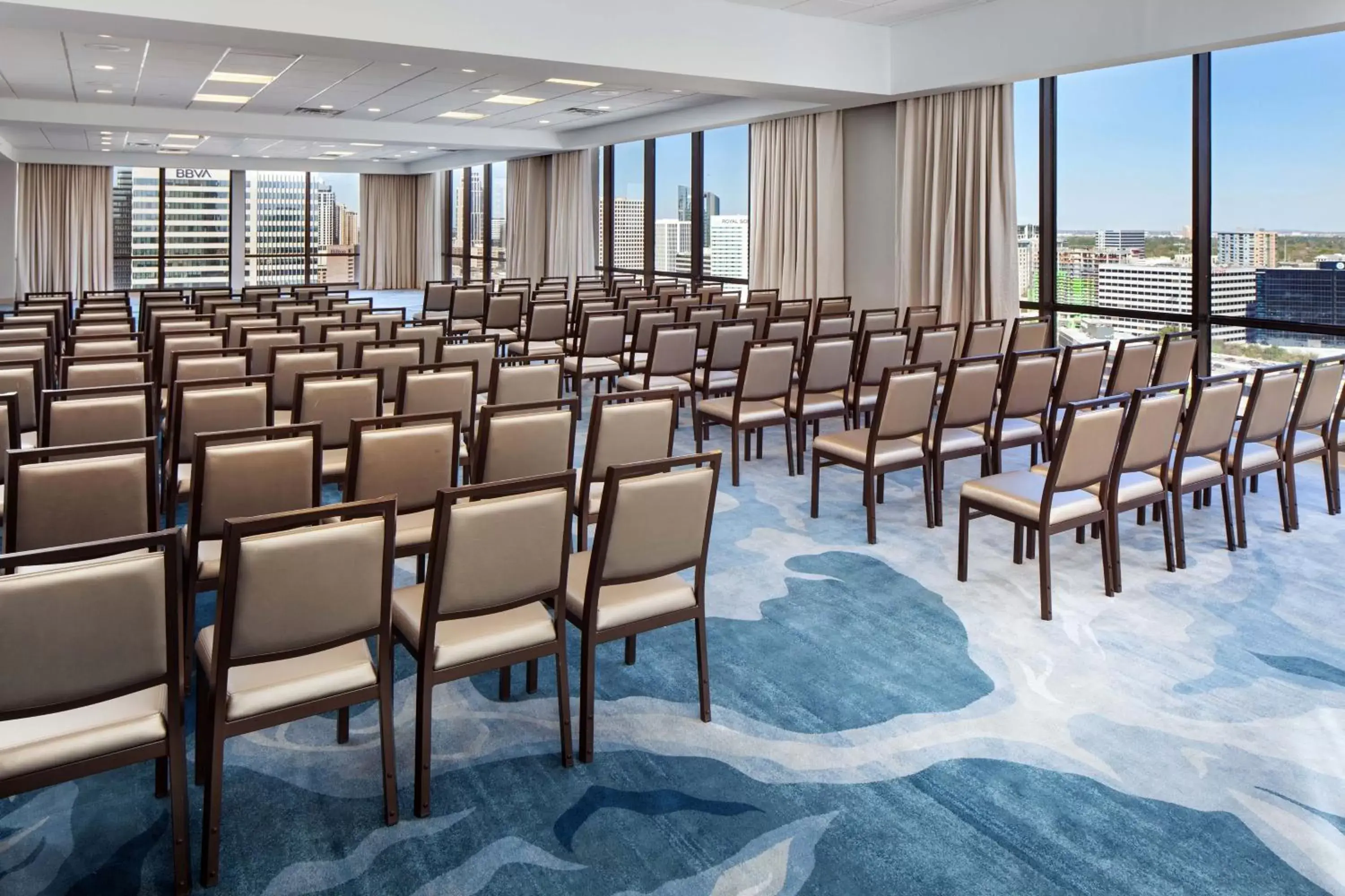 Meeting/conference room in The Westin Oaks Houston at the Galleria