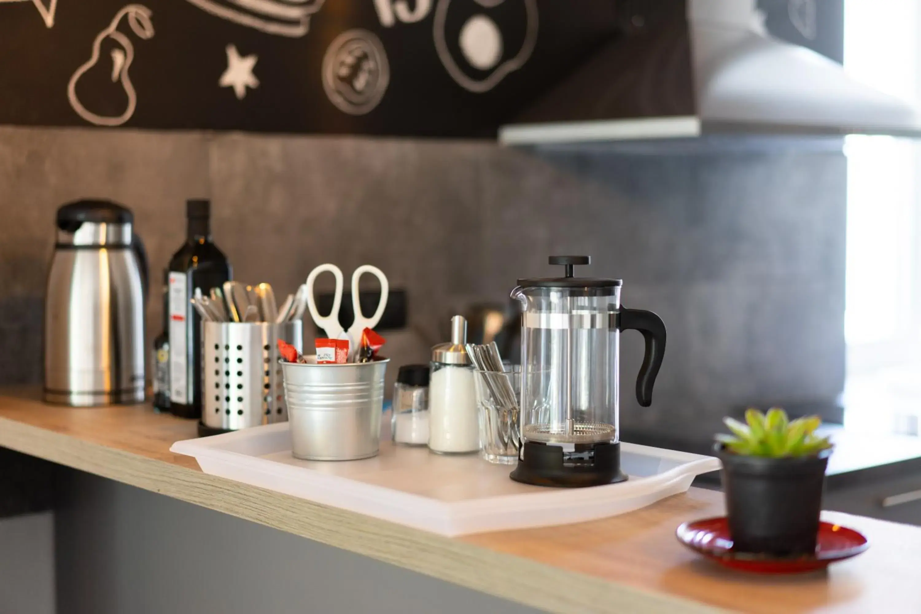 Coffee/tea facilities, Kitchen/Kitchenette in Good People design hostel