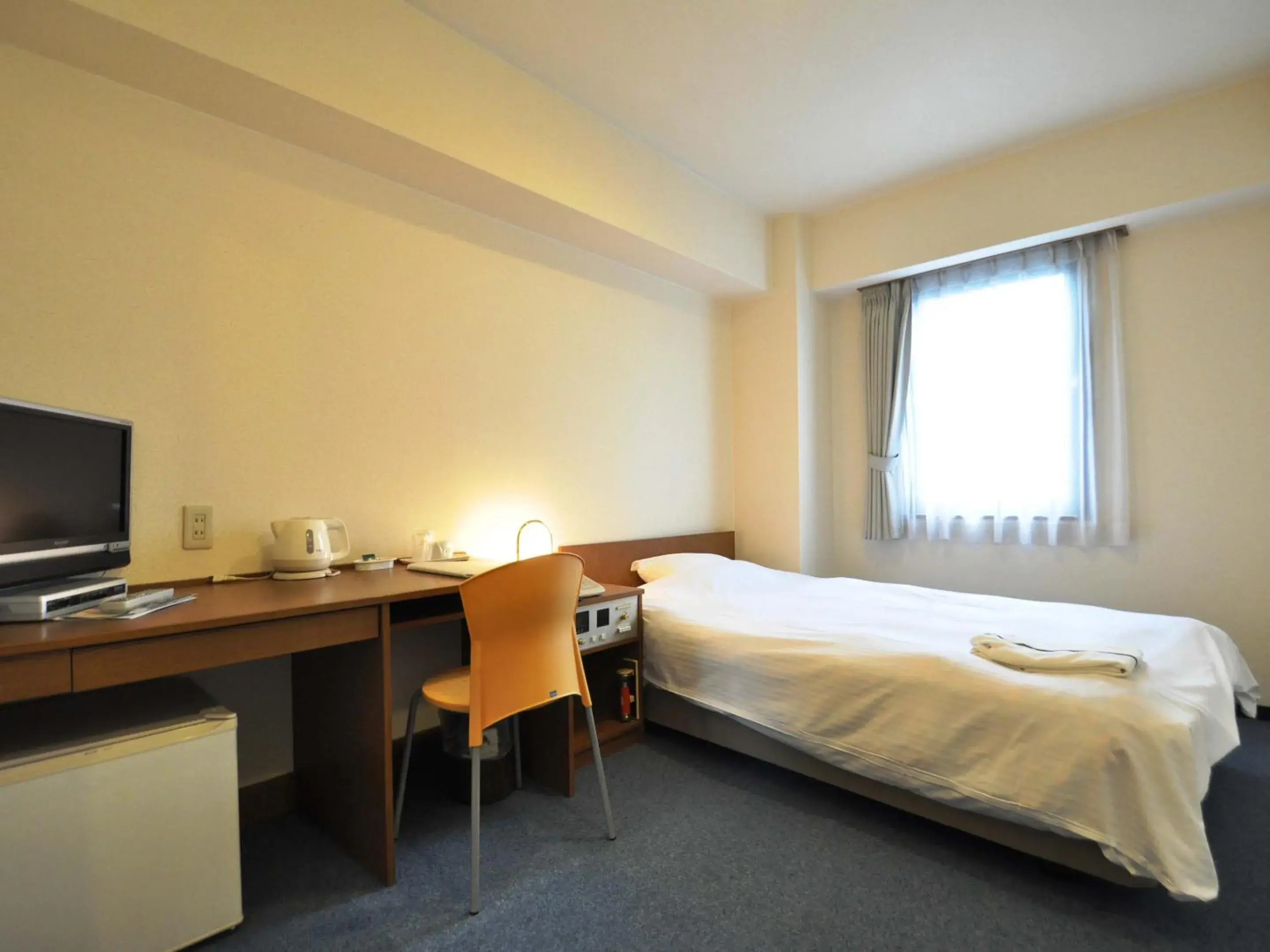 Photo of the whole room, Bed in Hotel Koshien