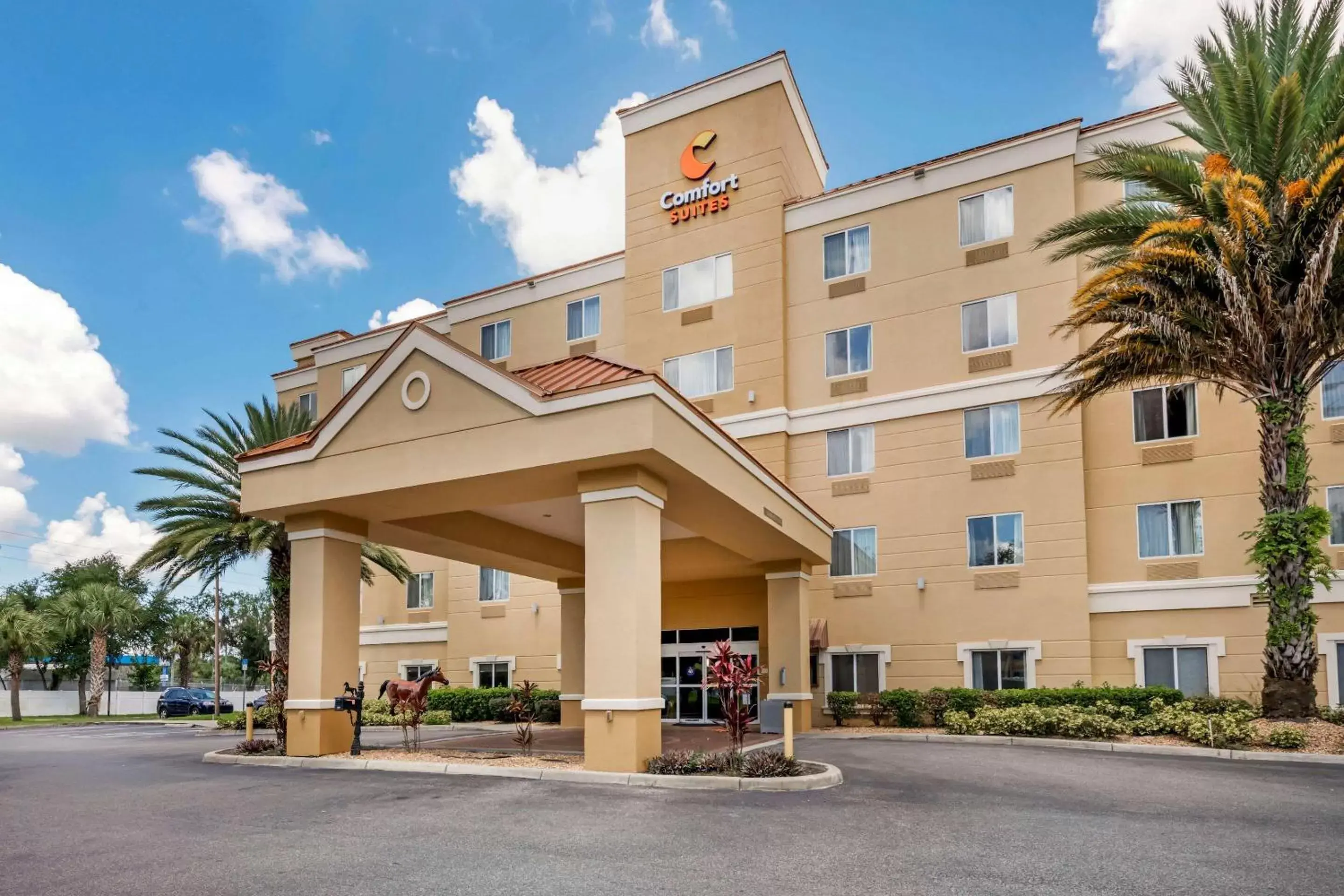 Property Building in Comfort Suites Ocala North