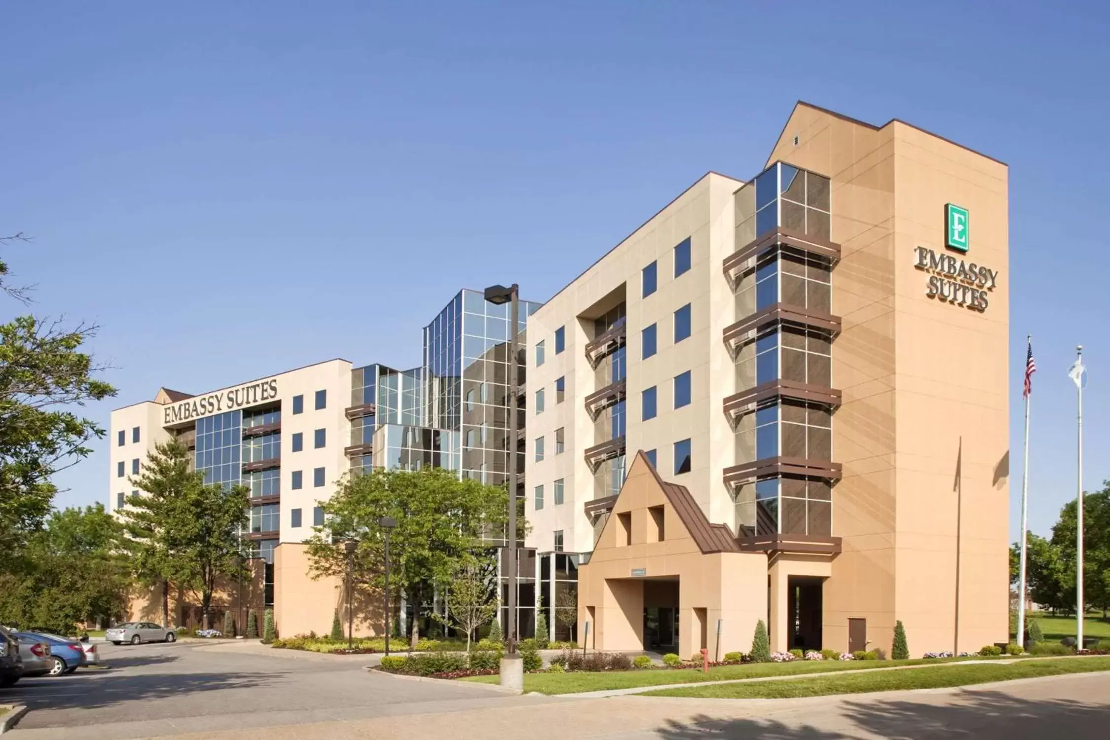 Property Building in Embassy Suites by Hilton St Louis Airport