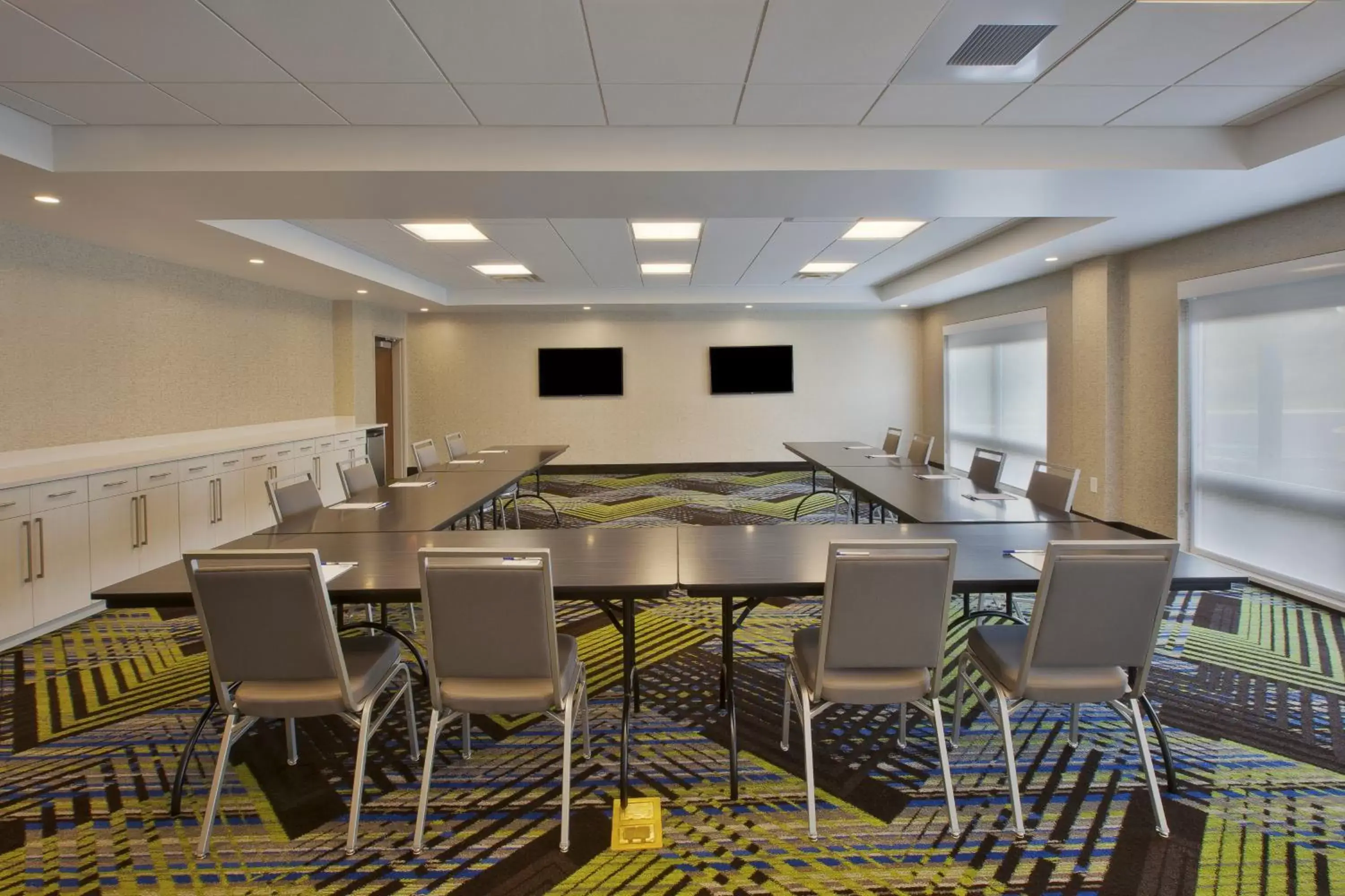 Meeting/conference room in Holiday Inn Express and Suites South Hill, an IHG Hotel