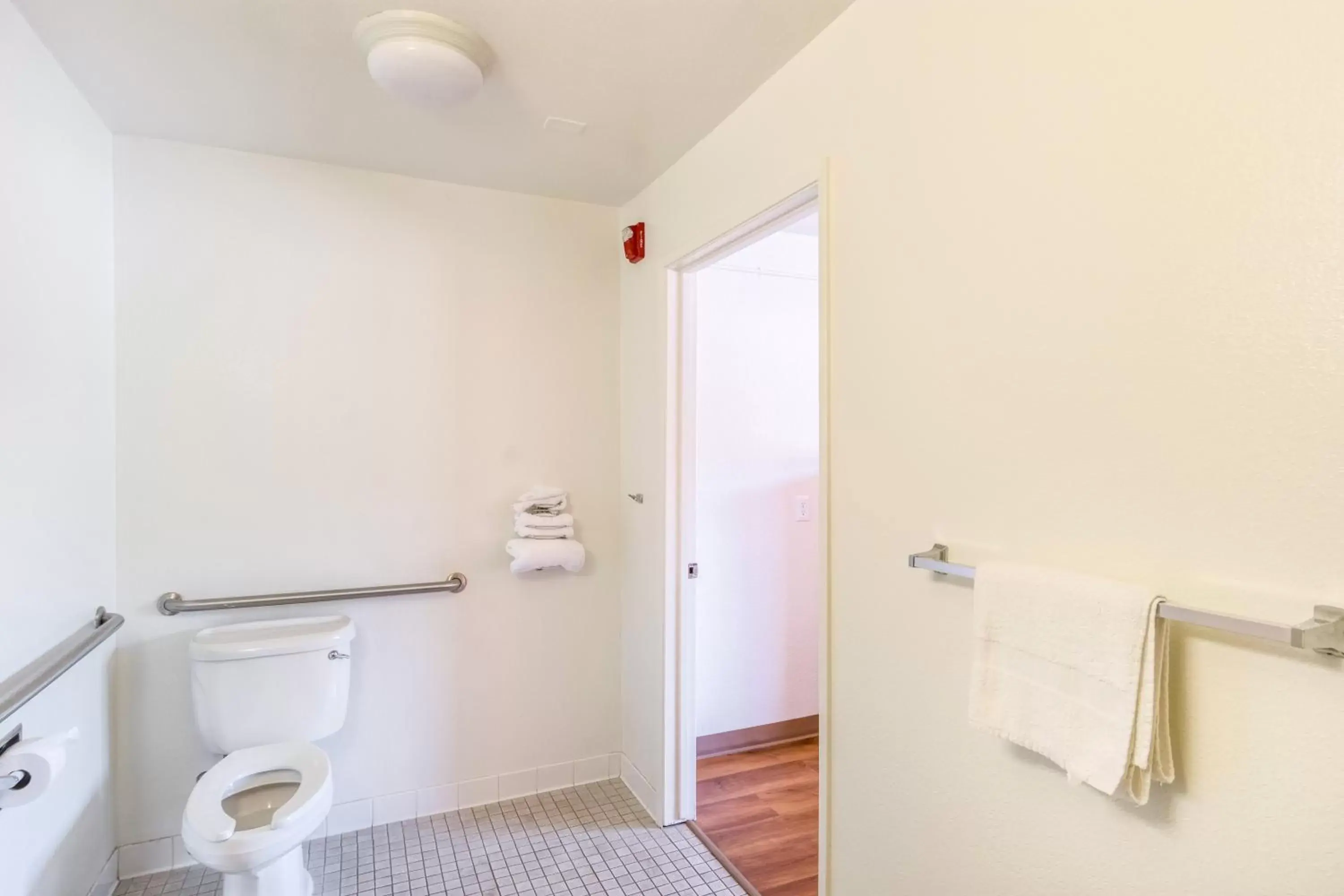 Bathroom in Motel 6-Redding, CA - Central