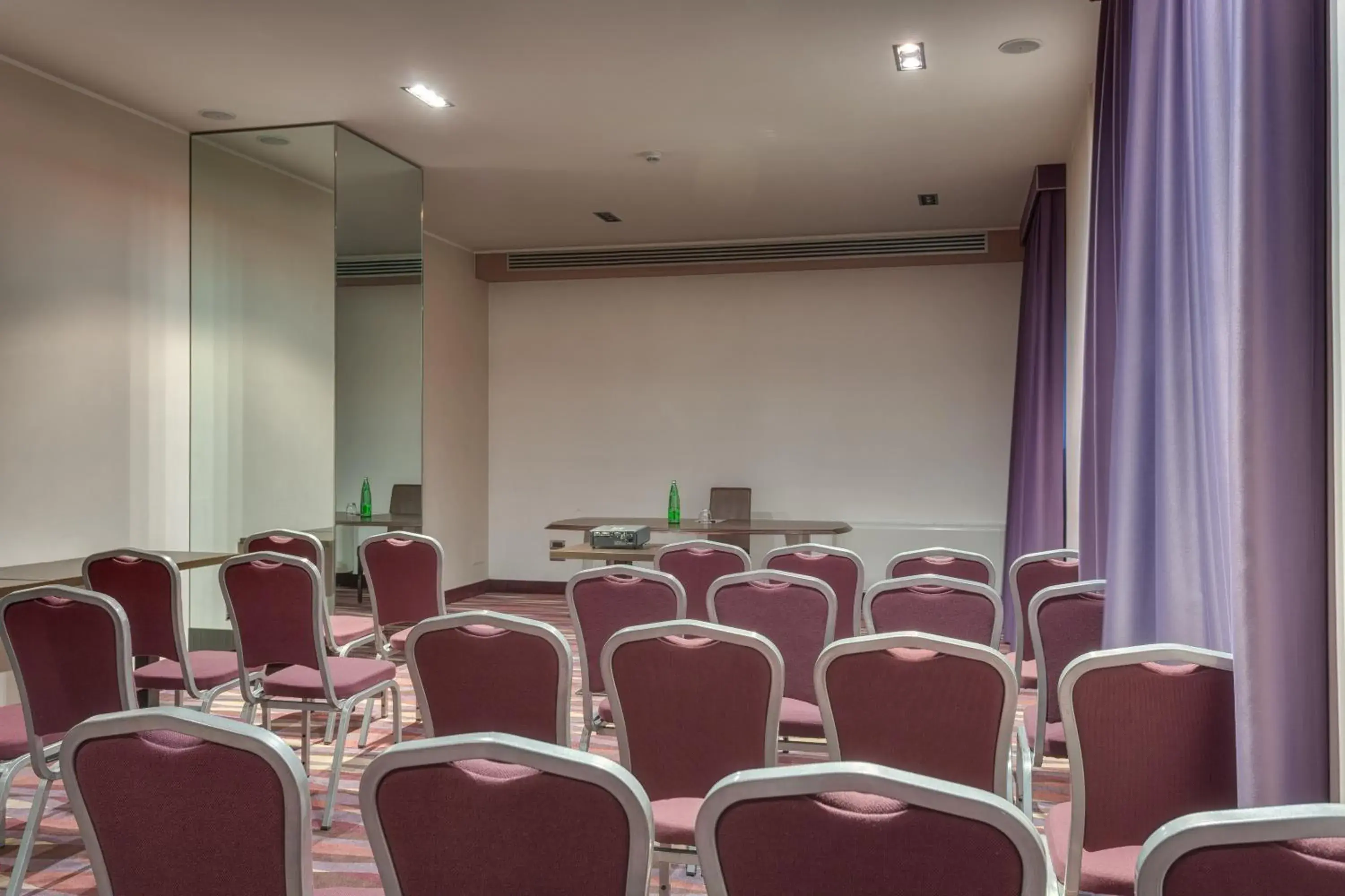 Meeting/conference room in Quality Hotel Green Palace