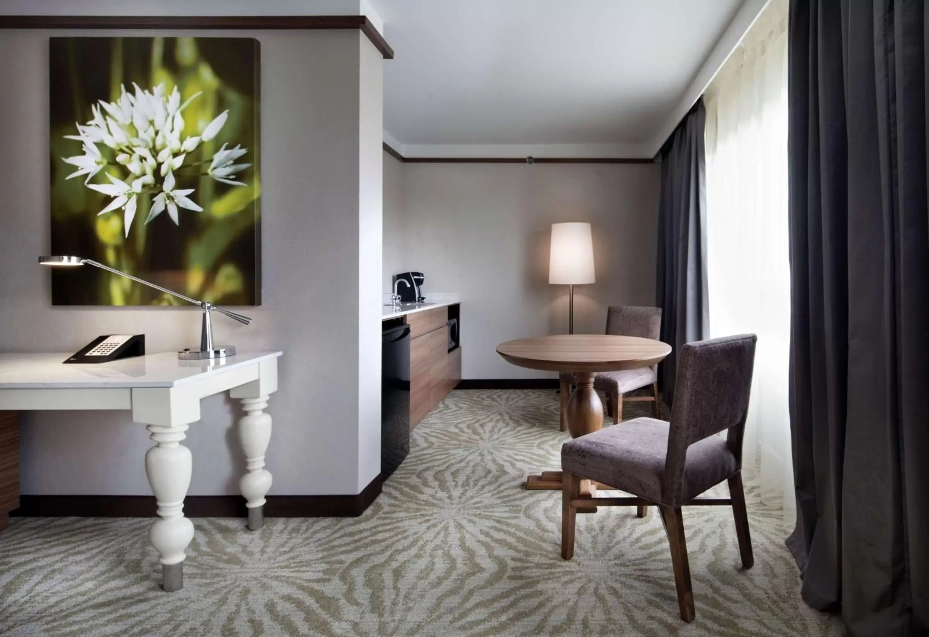 Bedroom, Bathroom in Hilton Garden Inn Montreal Airport