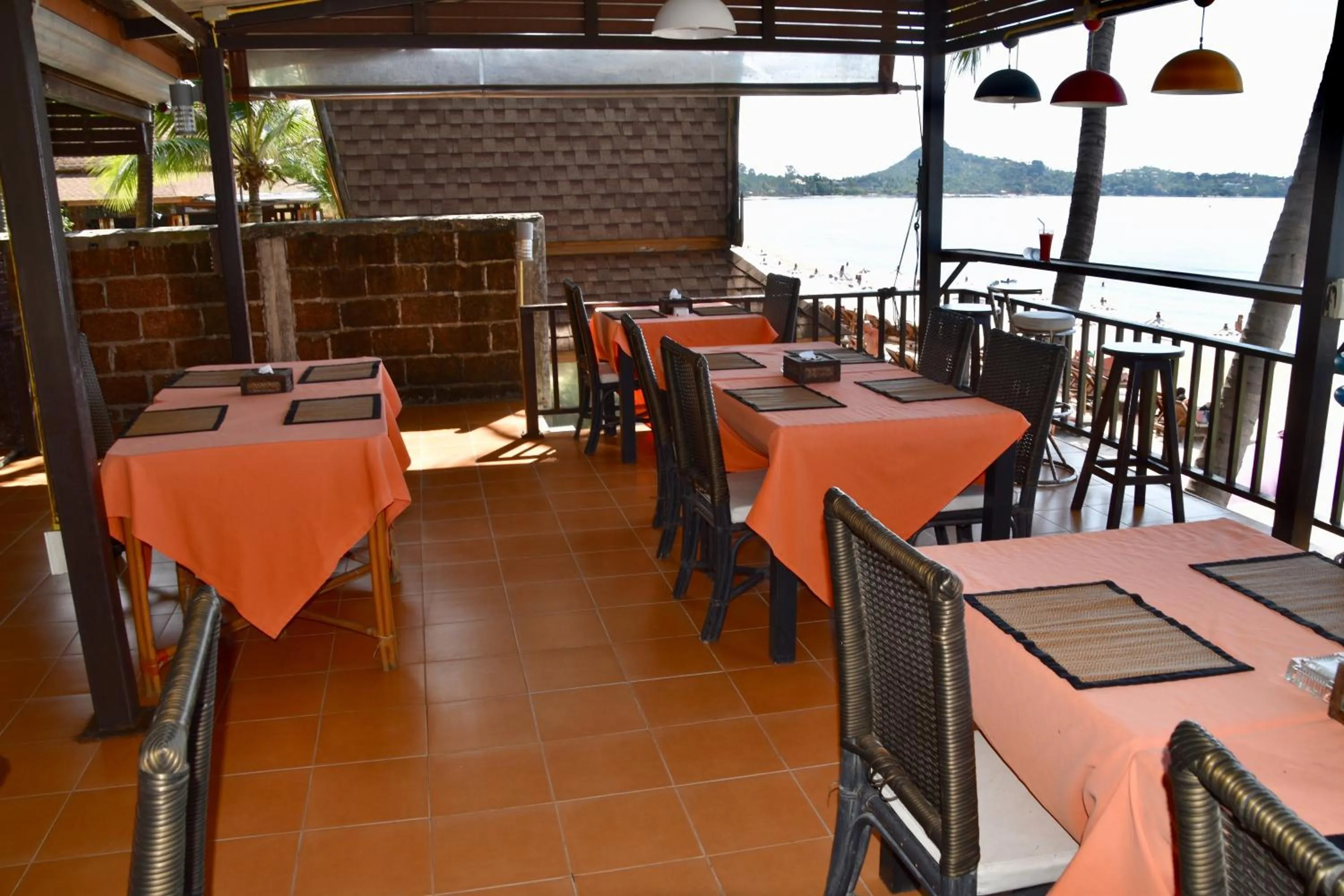 Restaurant/places to eat in Magic Resort