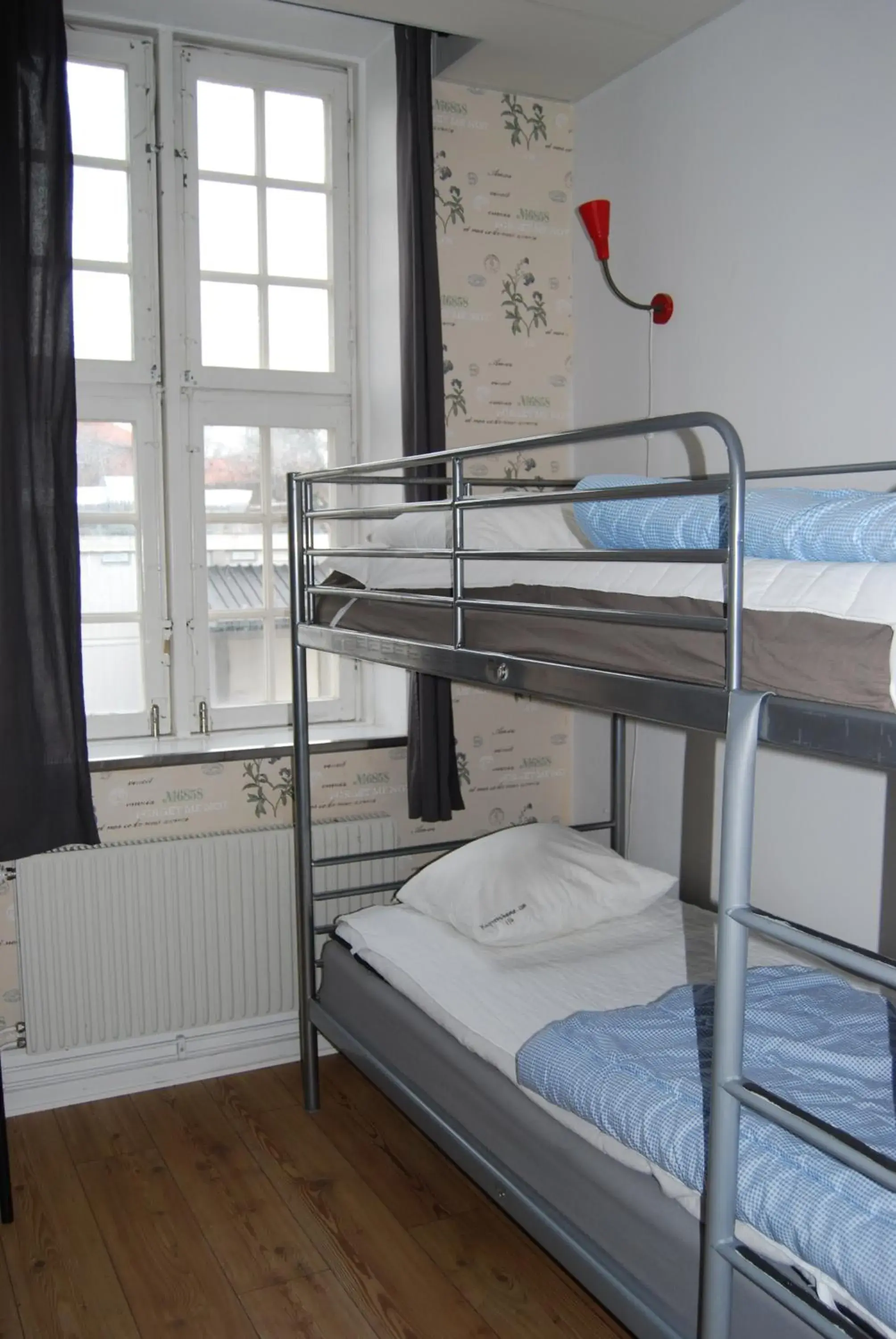 Bed, Bunk Bed in Halmstad Hotell & Vandrarhem Kaptenshamn