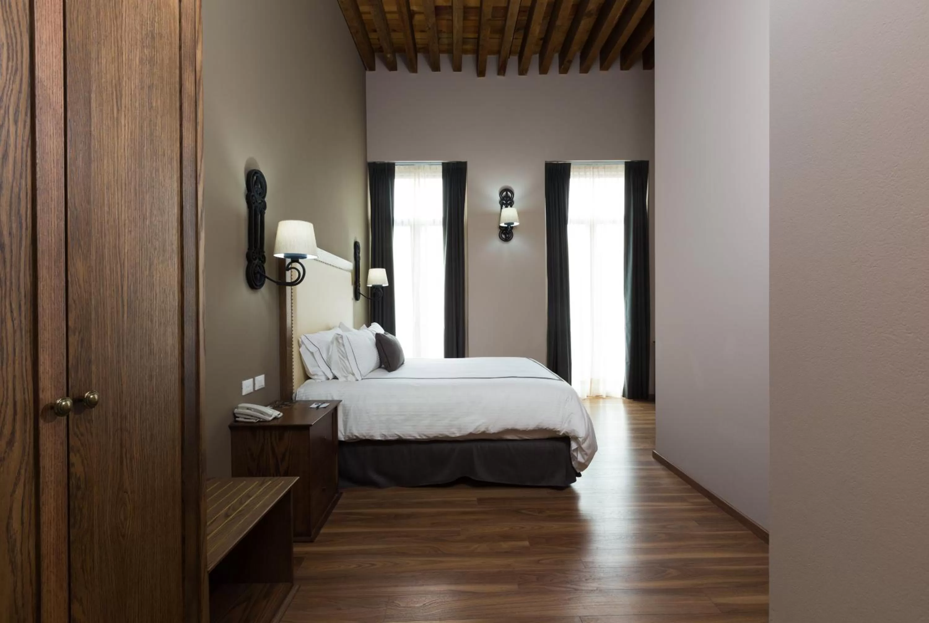 Photo of the whole room, Bed in Historico Central Hotel