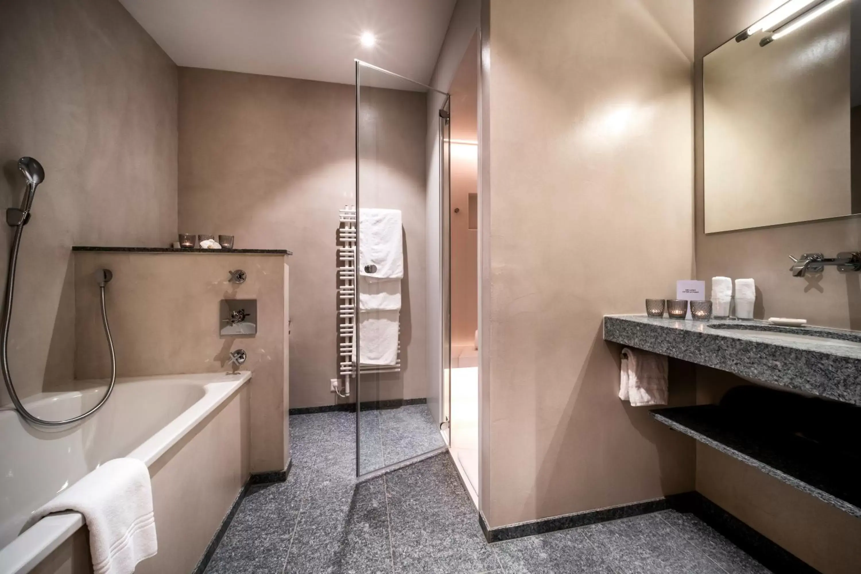 Bathroom in Golf- & Sporthotel Hof Maran