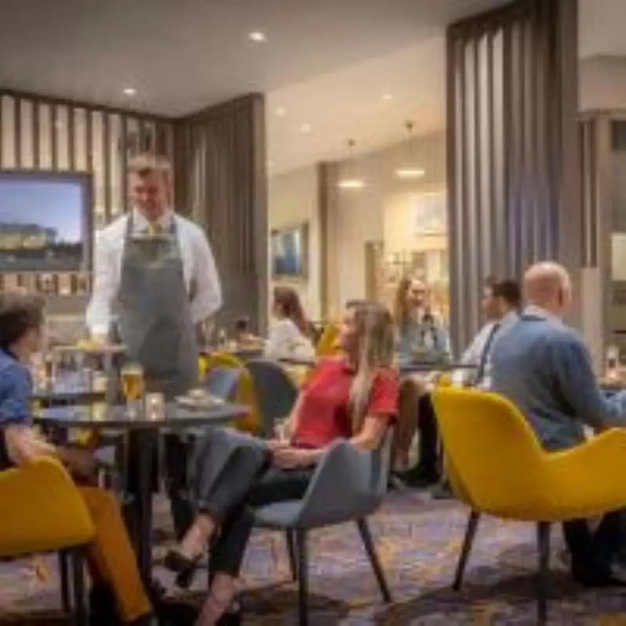 Staff, Restaurant/Places to Eat in Maldron Hotel Glasgow City