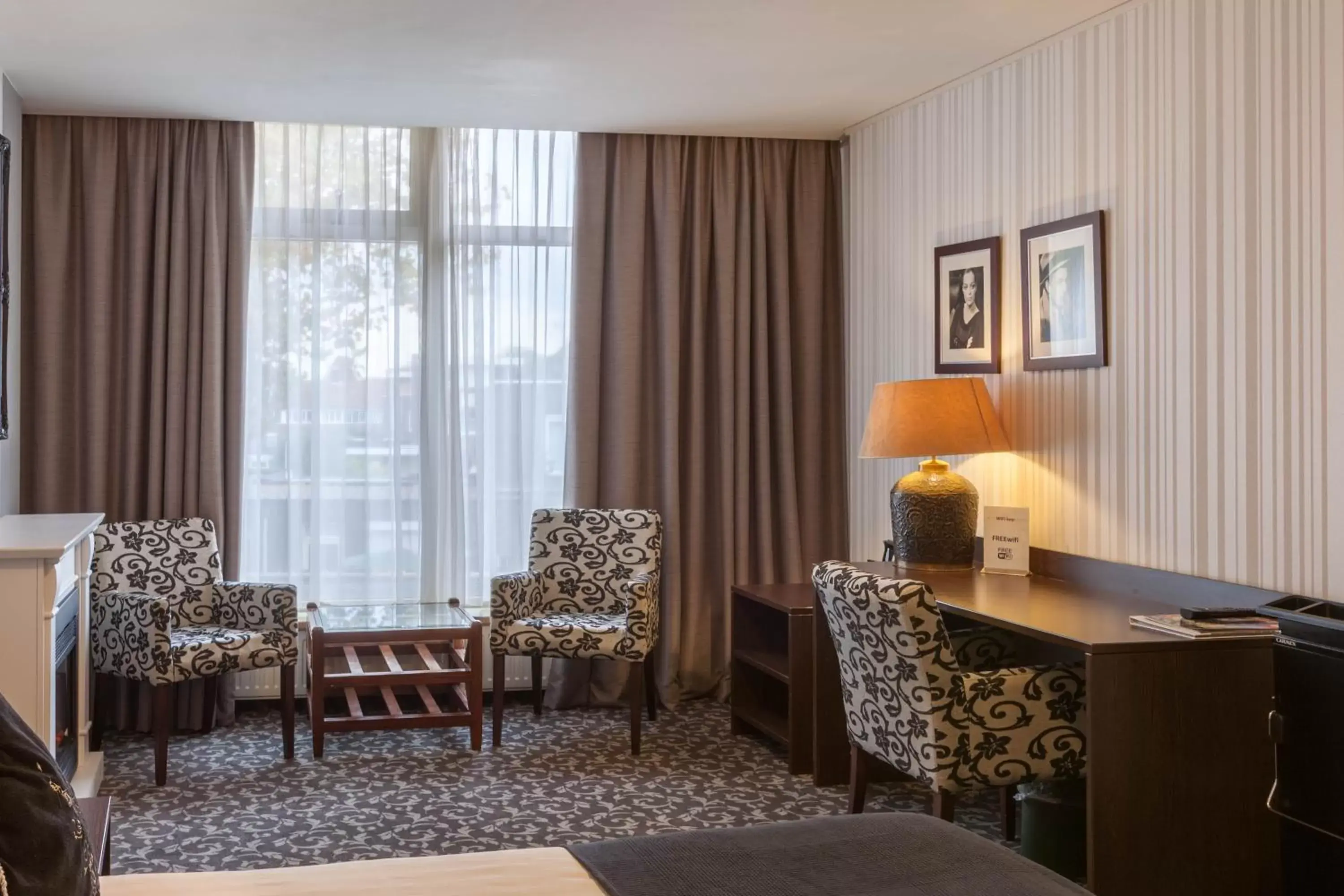 Living room, Seating Area in Amsterdam Hotel Uithoorn