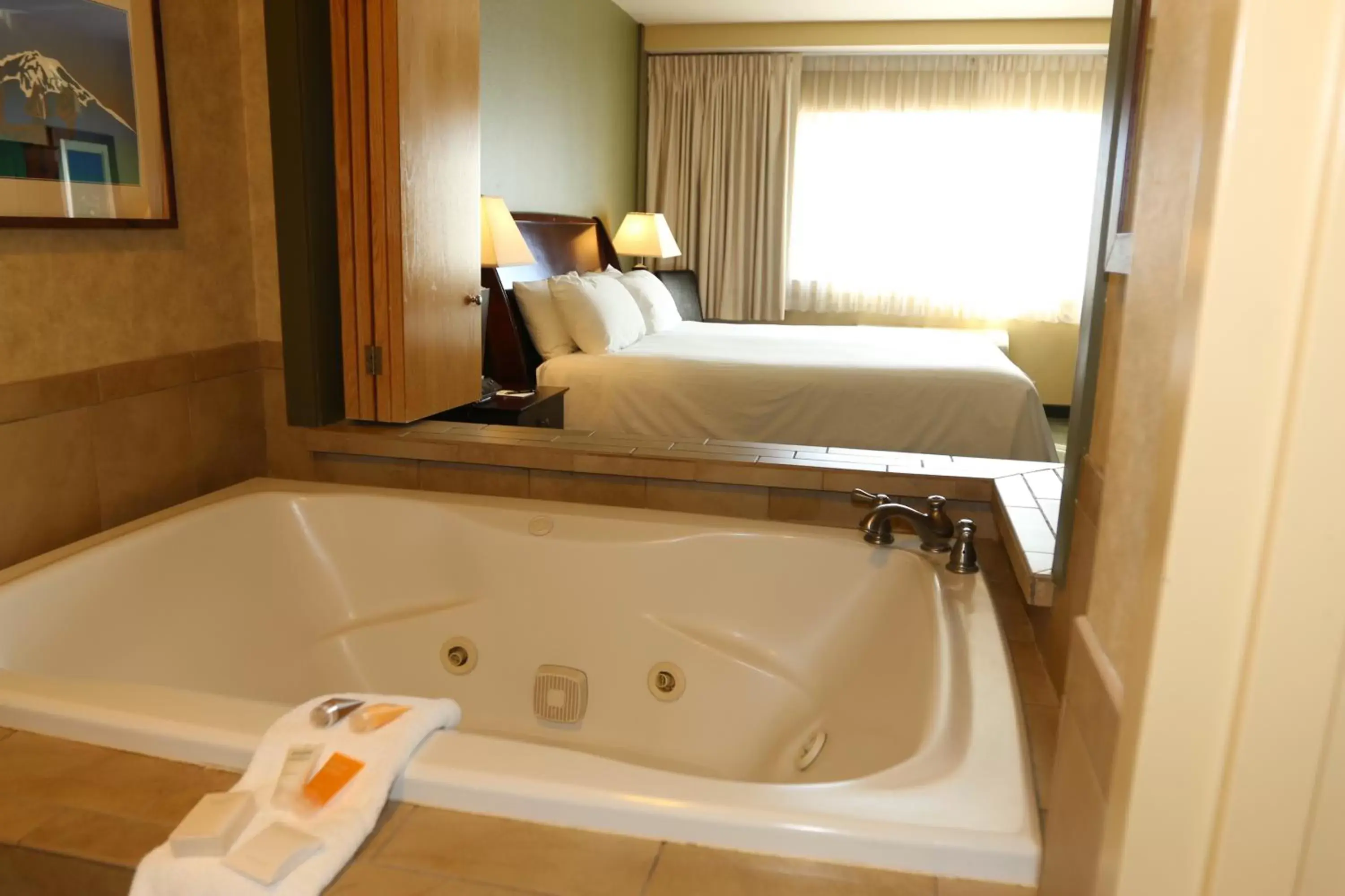 Deluxe King Spa in Little Creek Casino Resort Deluxe King Spa in Little Creek Casino Resort