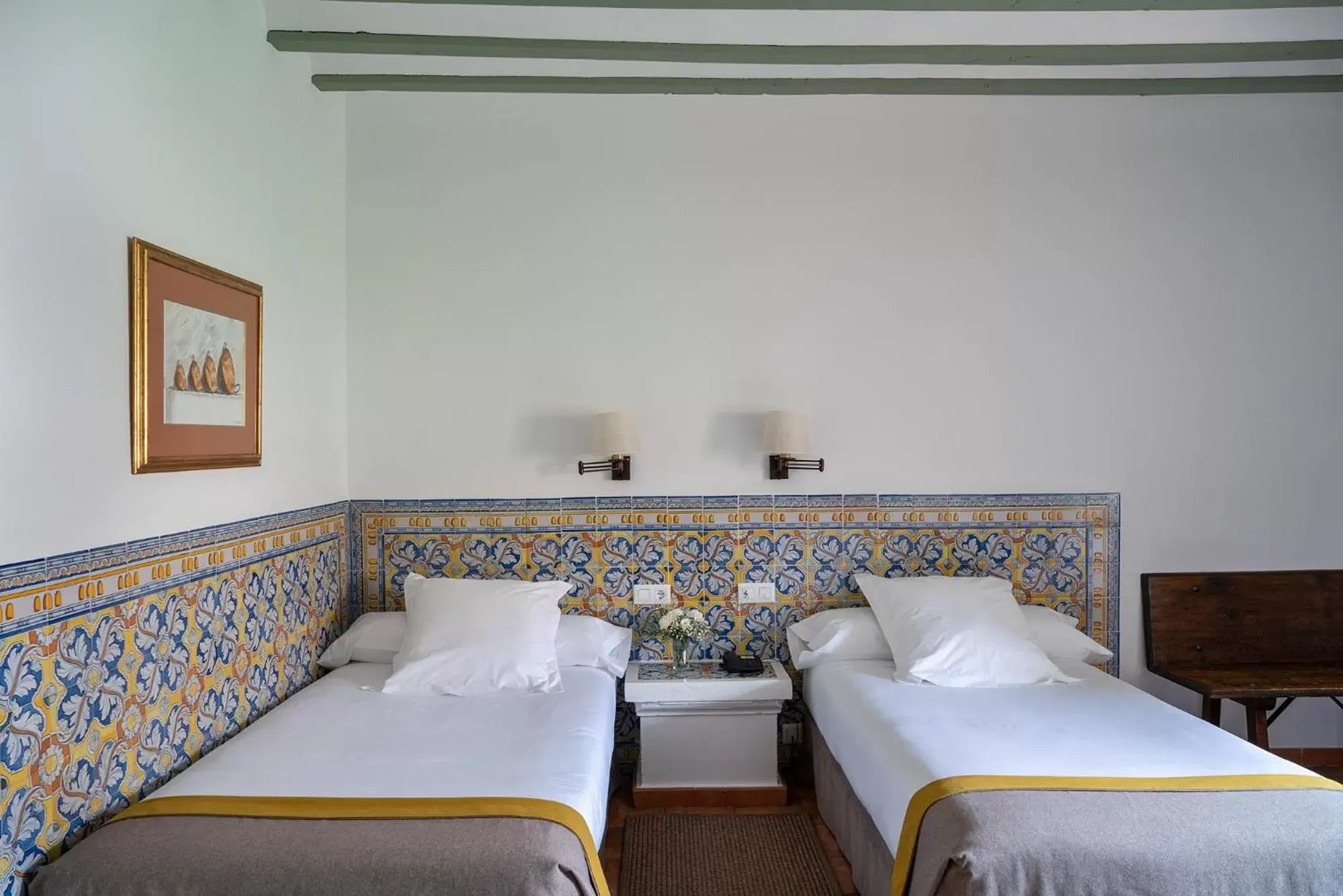 Photo of the whole room, Bed in Parador de Almagro