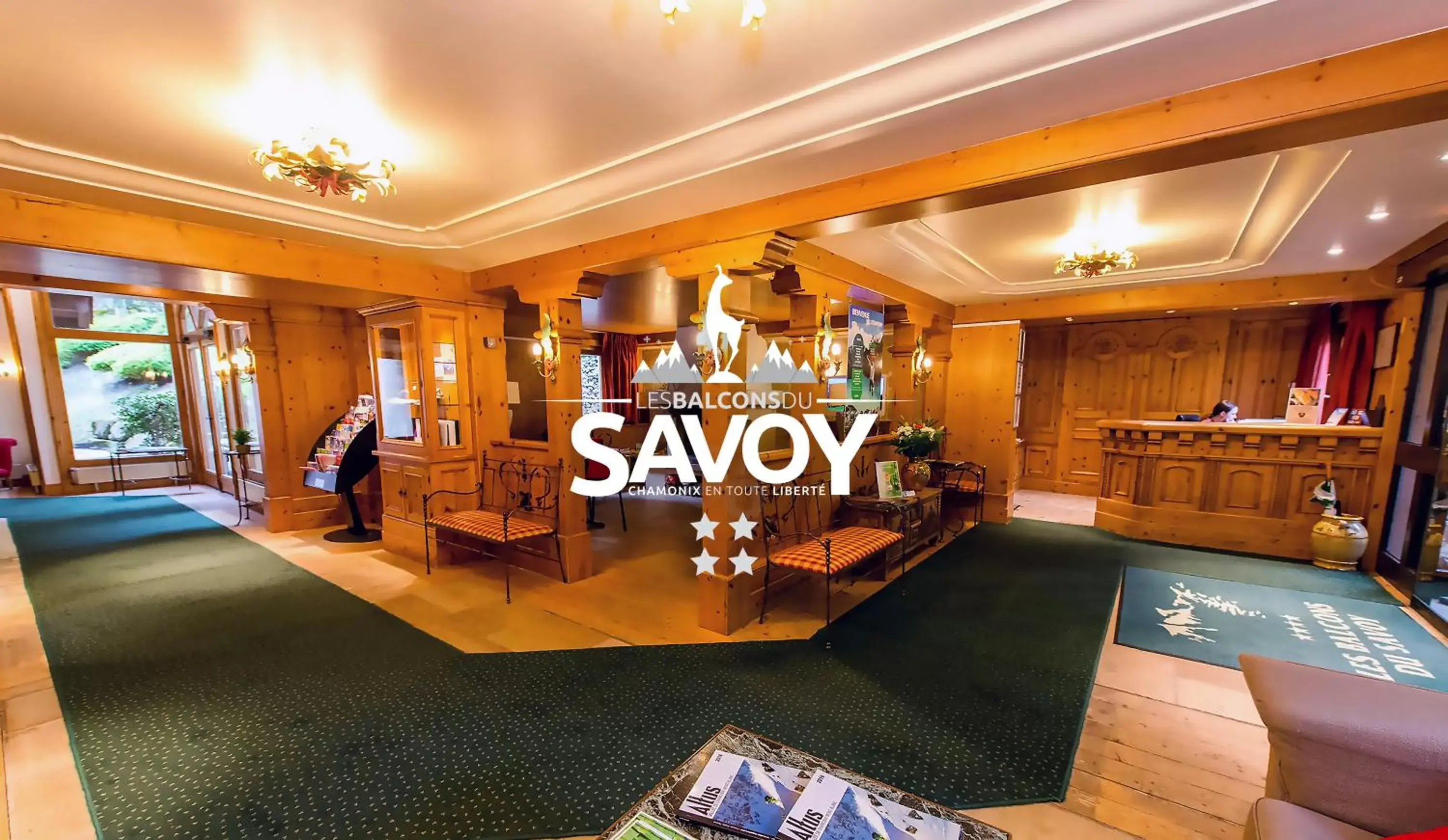 Lobby or reception in Les Balcons du Savoy