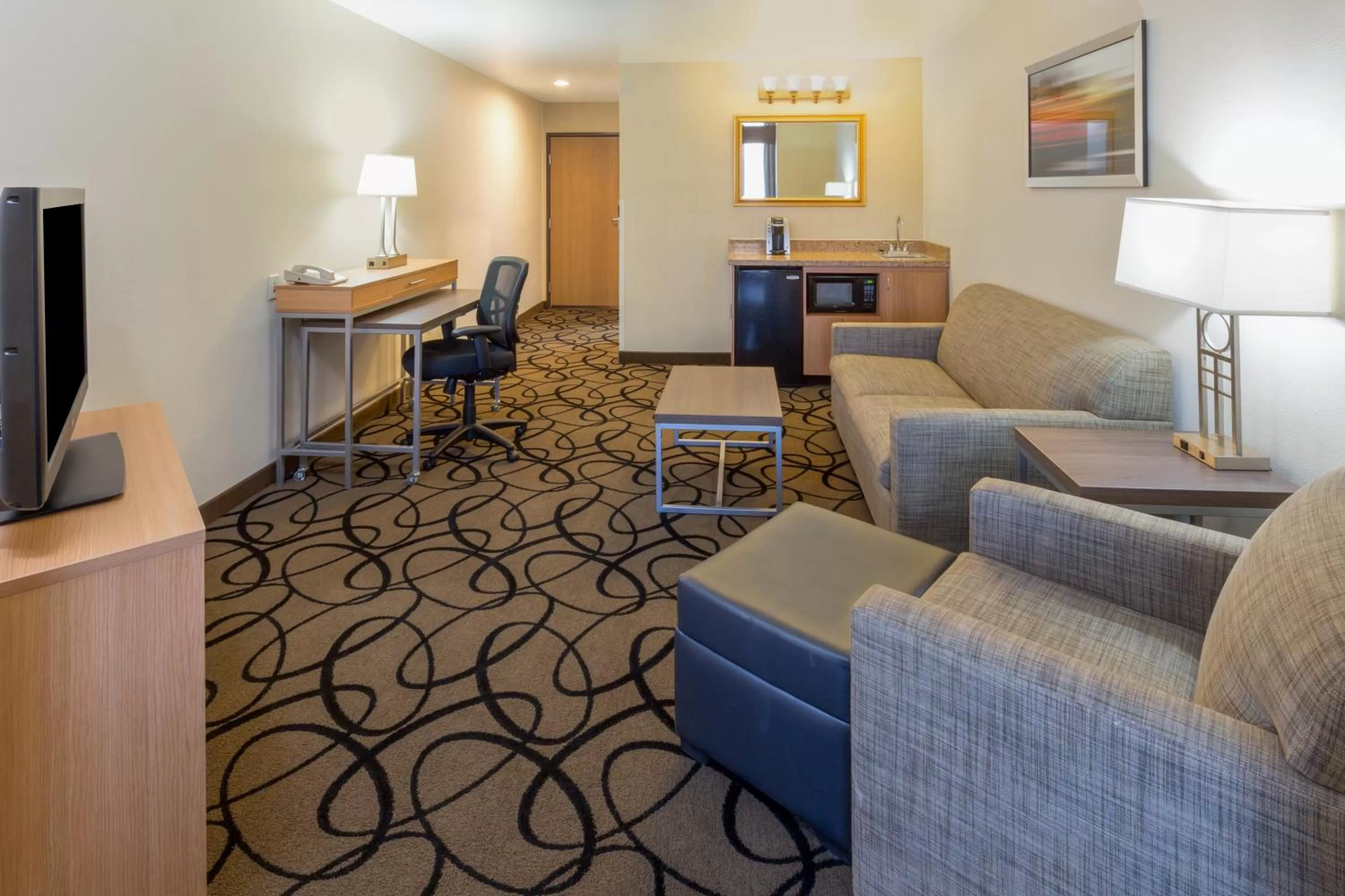 Seating area in Holiday Inn Express Hotel and Suites - Henderson by IHG