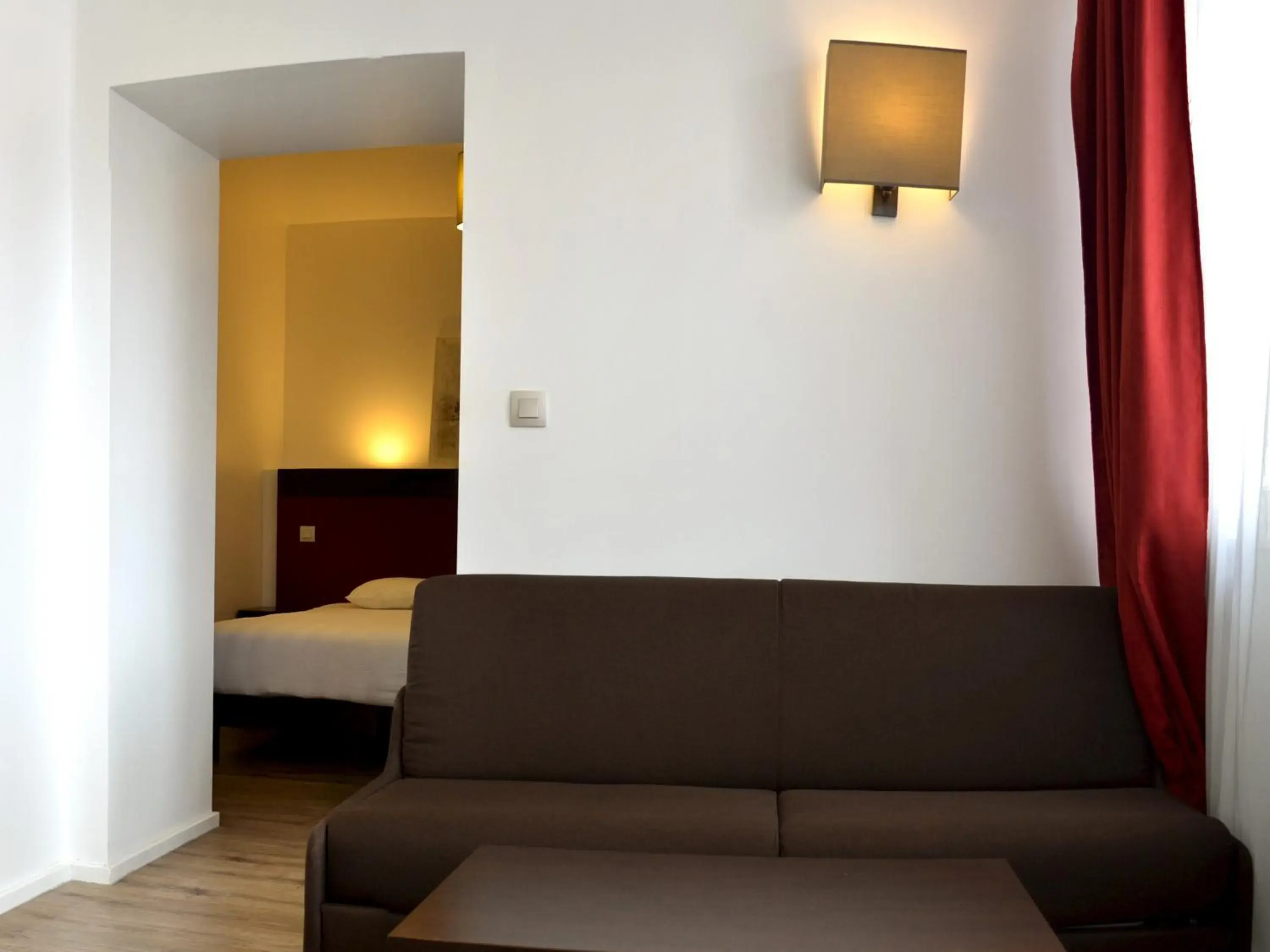 Bed, Seating Area in Residhotel Lille Vauban