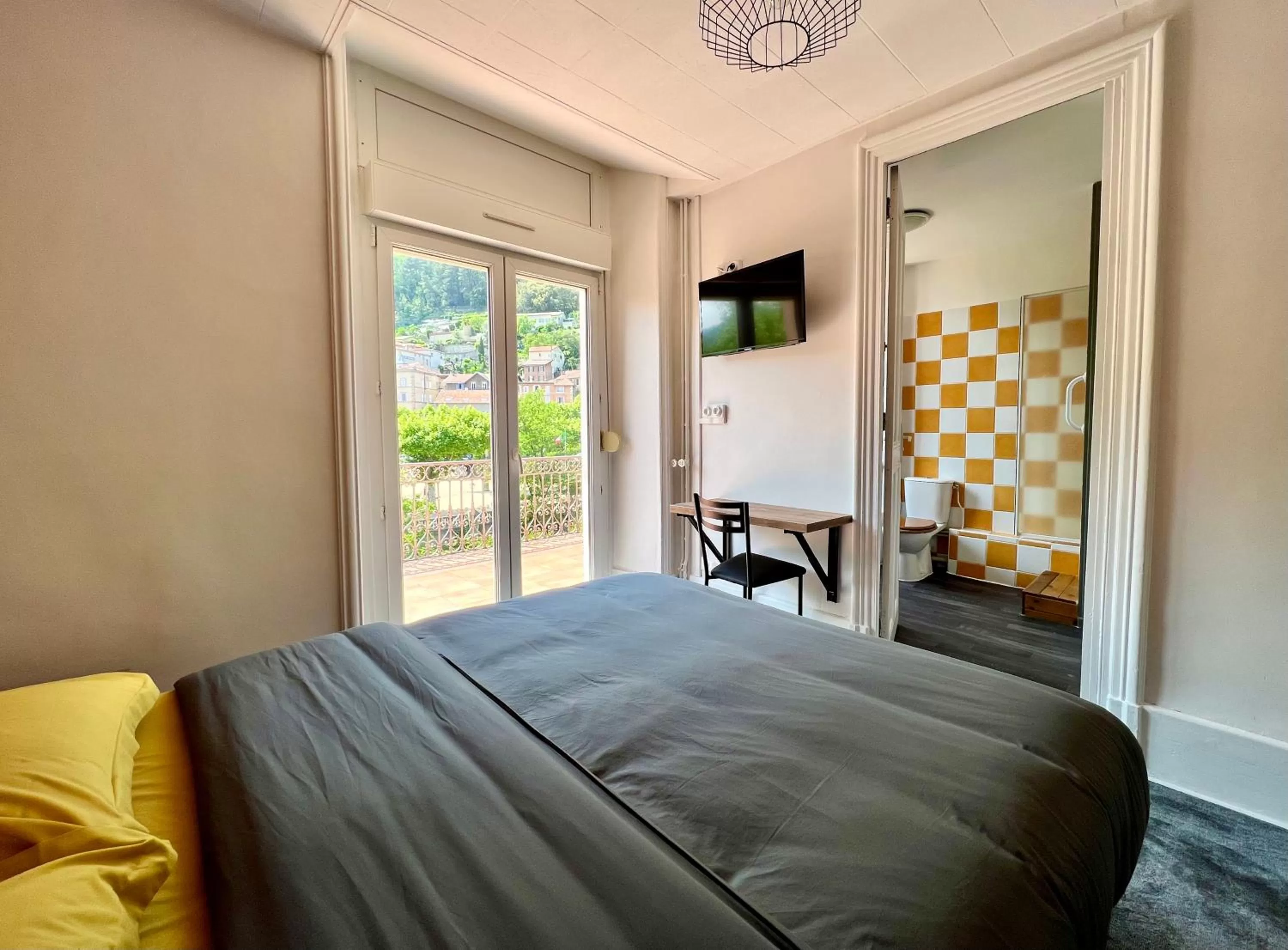 Bedroom, Bed in Appart'hôtel Les Célestins