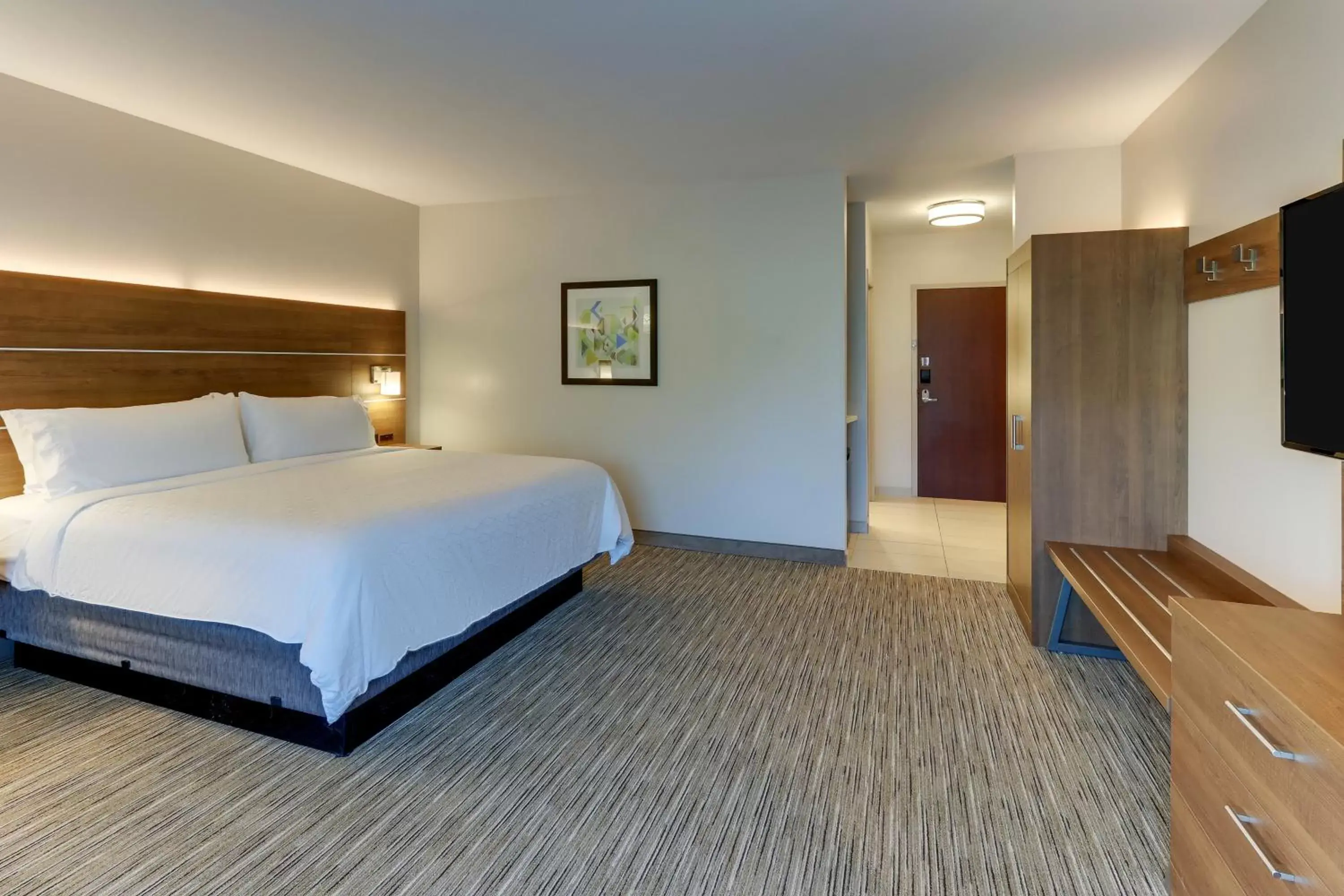 Bed in Holiday Inn Express & Suites - Saugerties - Hudson Valley, an IHG Hotel