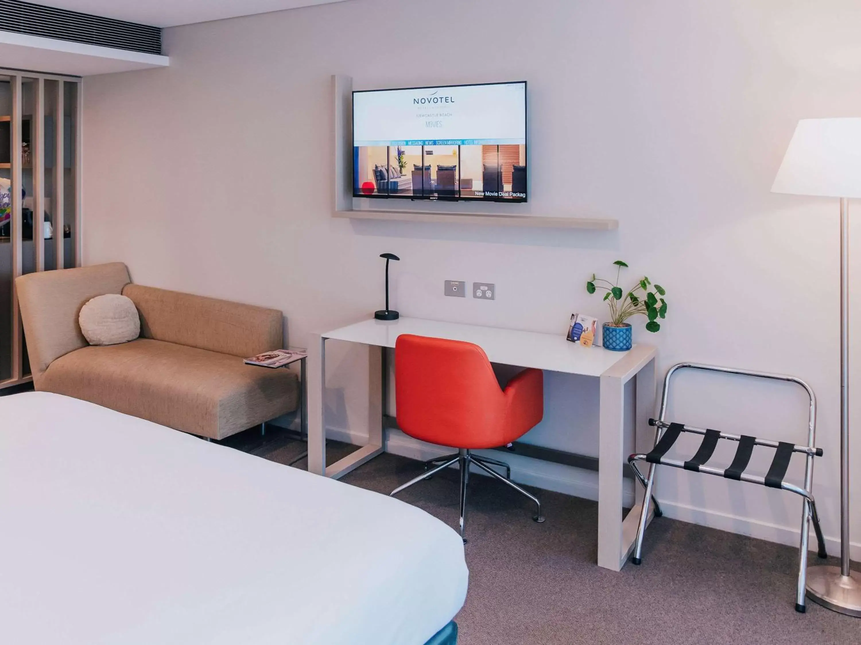 Bedroom, Seating Area in Novotel Newcastle Beach