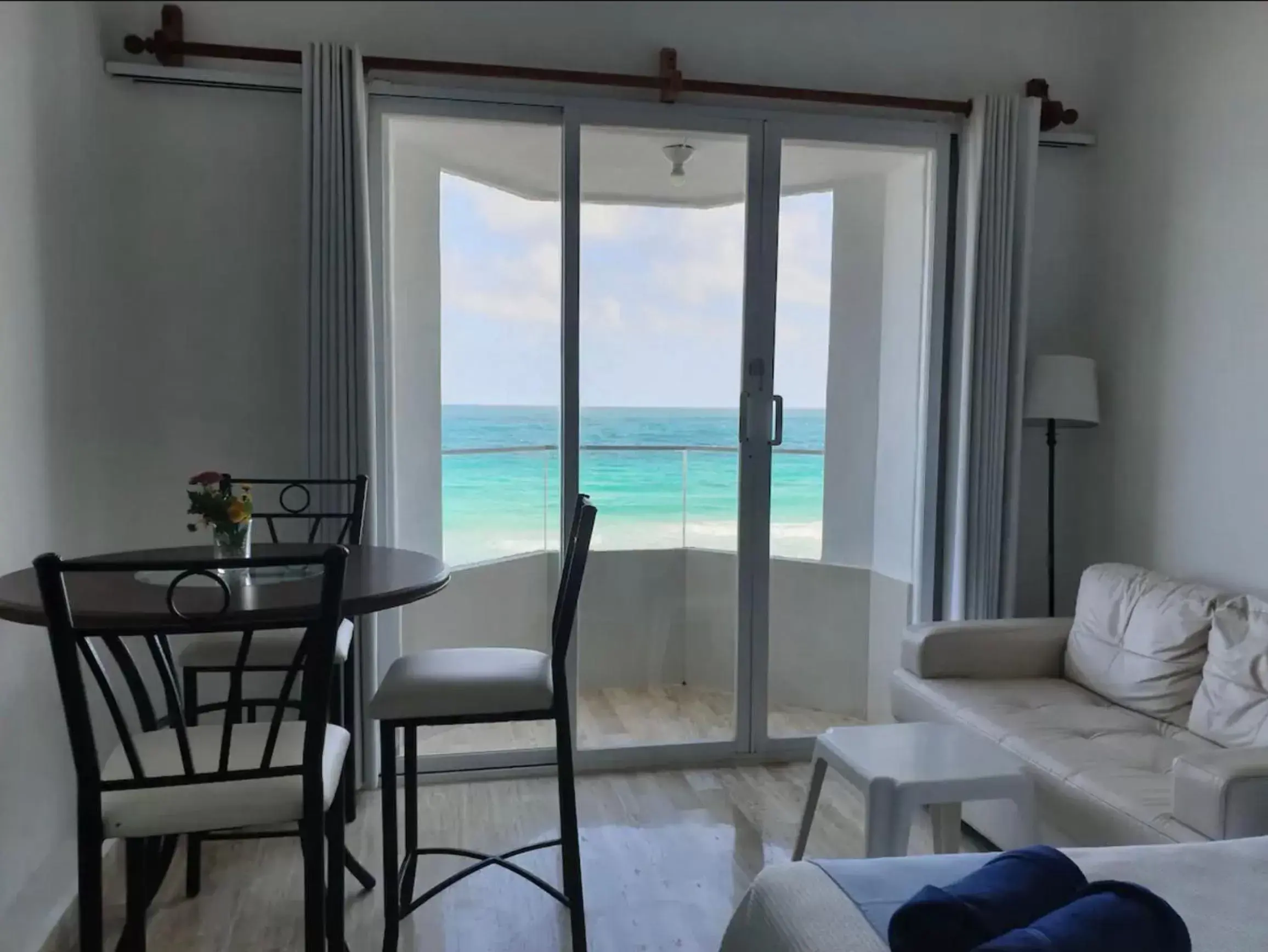 Seating Area in Cancun Beach&Sunrise