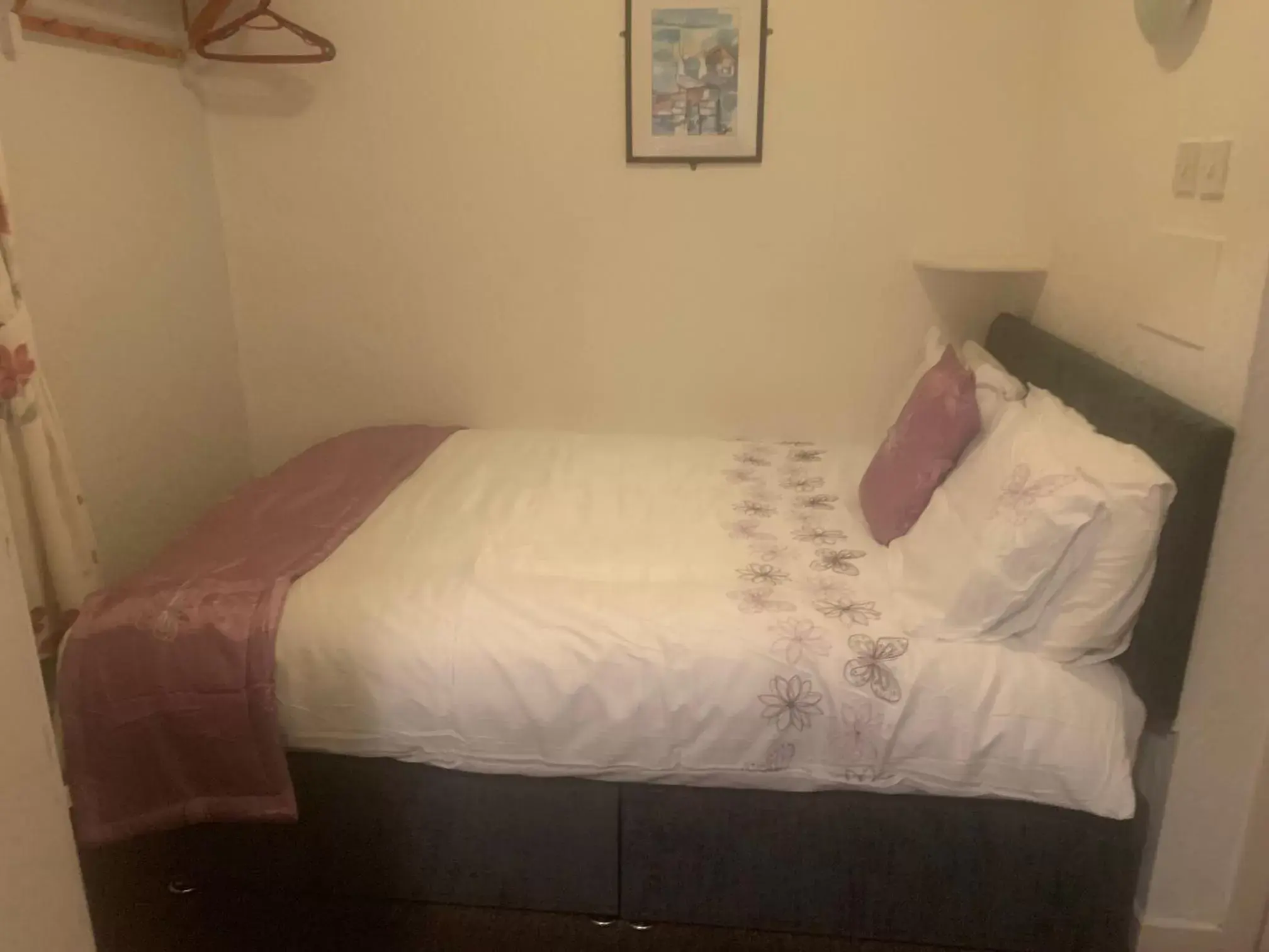 Budget Double Room in Lucena Hotel Budget Double Room in Lucena Hotel