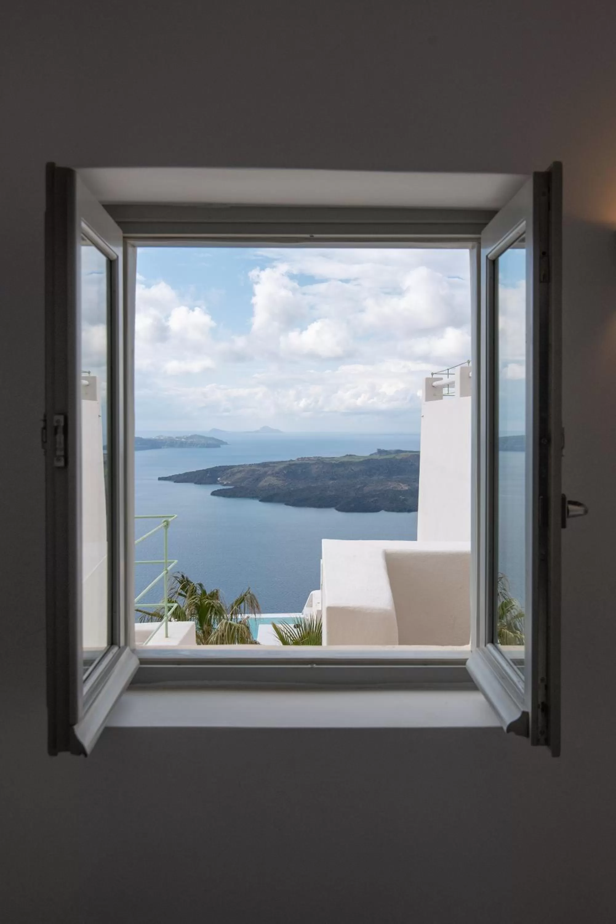 Caldera Cliff Illusion