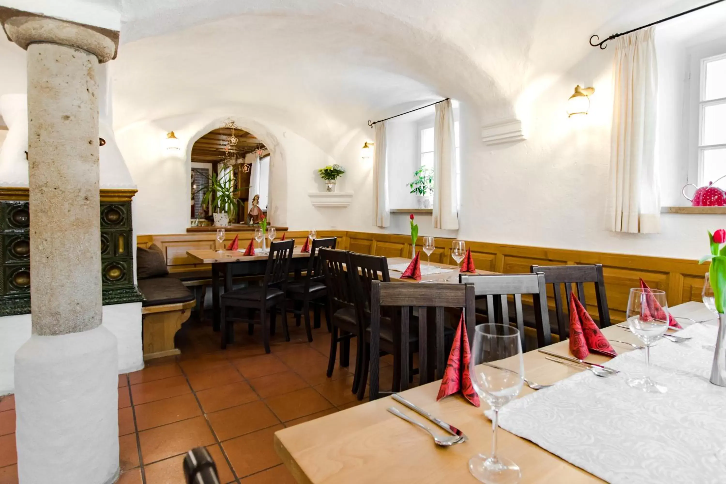 Restaurant/Places to Eat in Klostergasthof Heidenheim