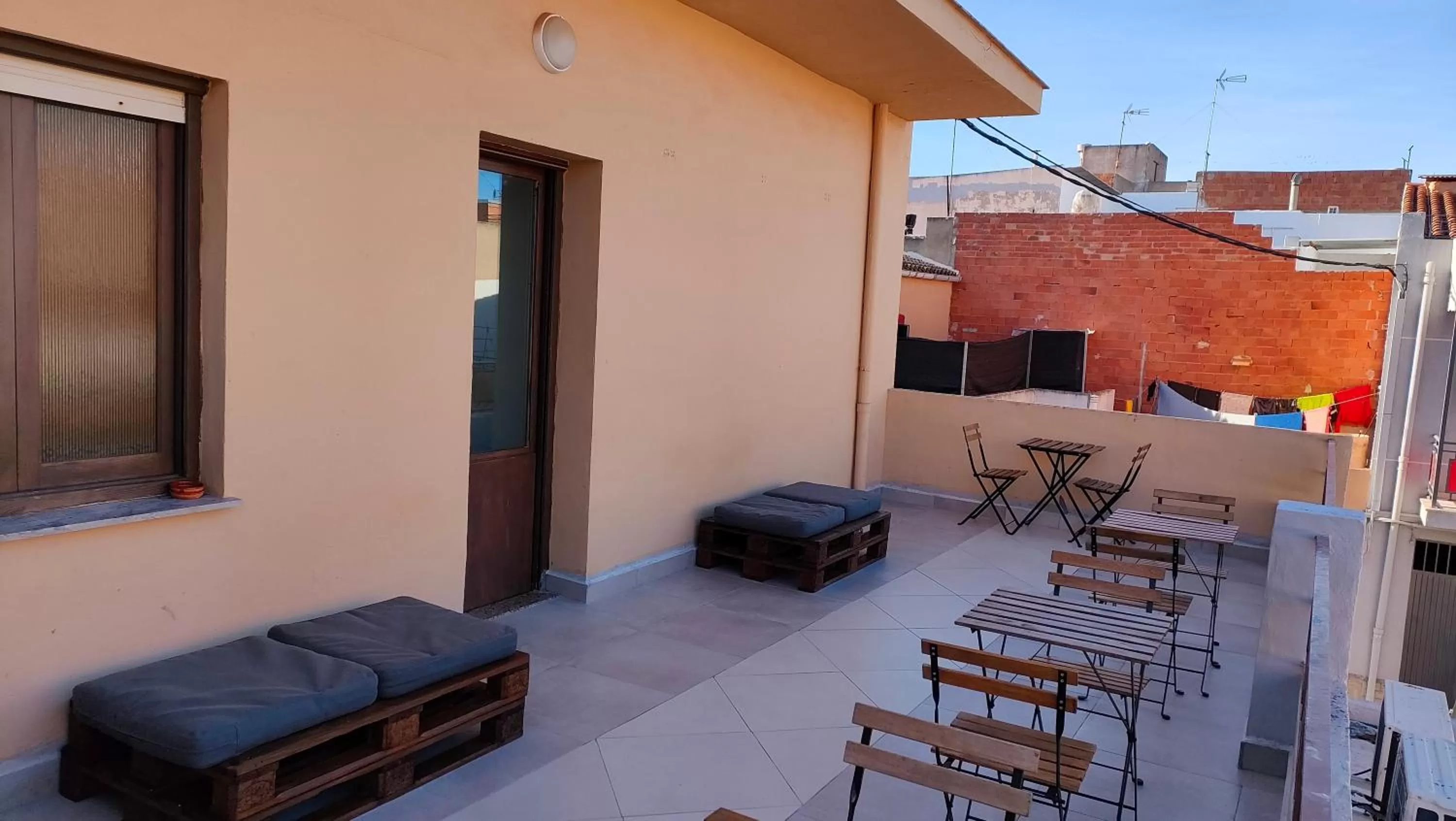 Balcony/Terrace in Pensión Benavente AP-7 3 min - Playa 5 min coche