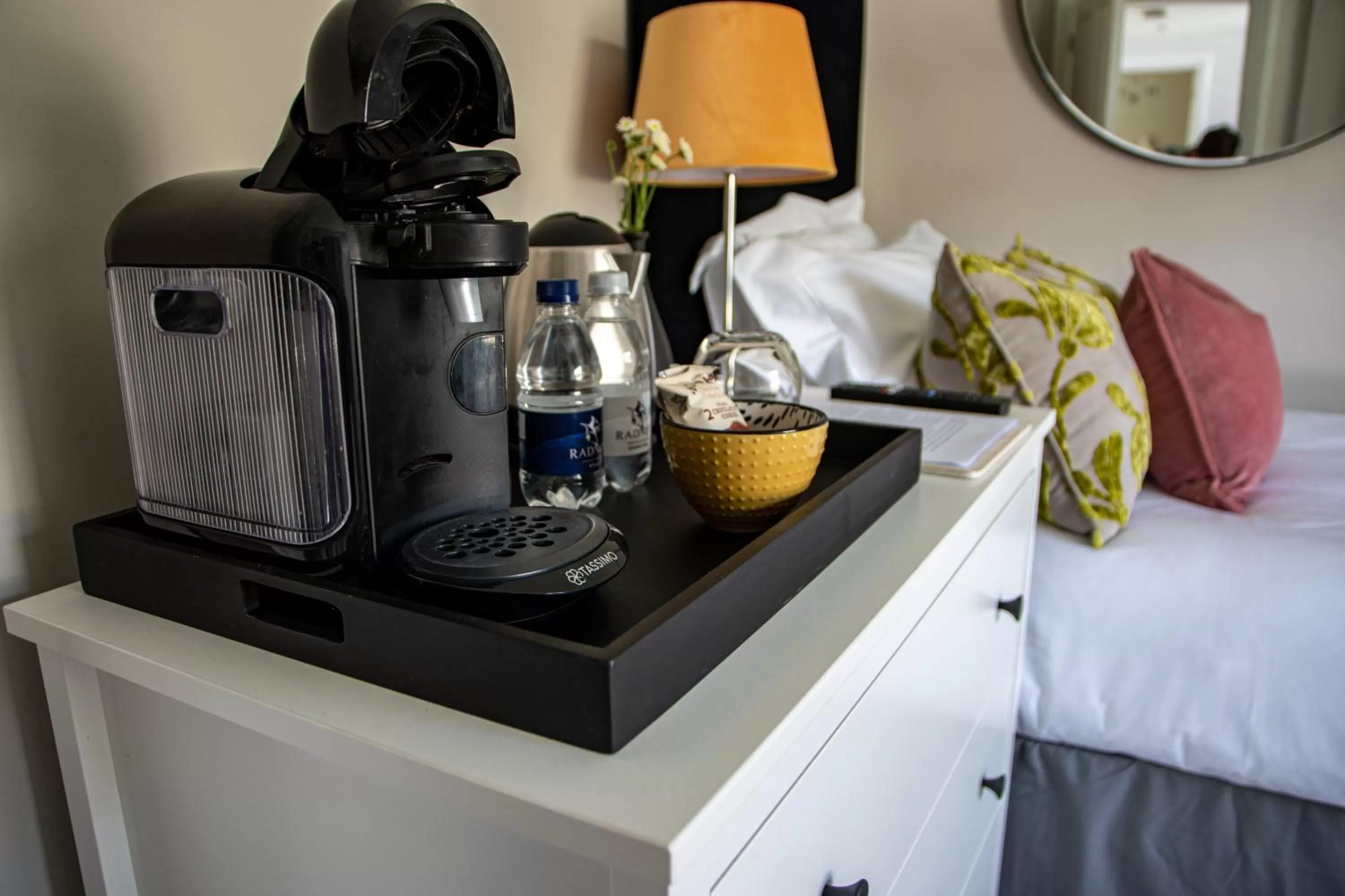 Bed in Apple Tree Bed and Breakfast