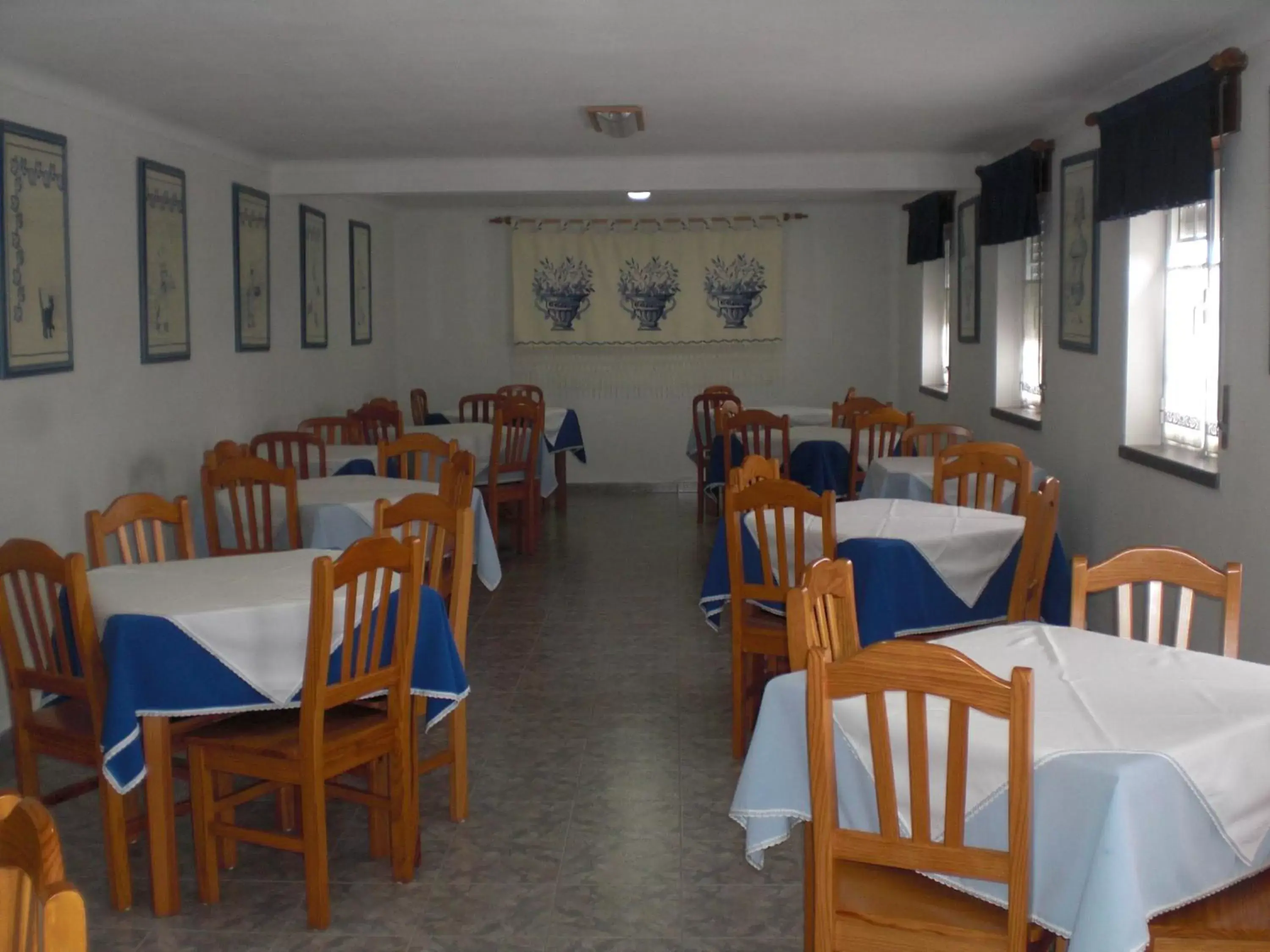 Restaurant/Places to Eat in Hotel Branco II