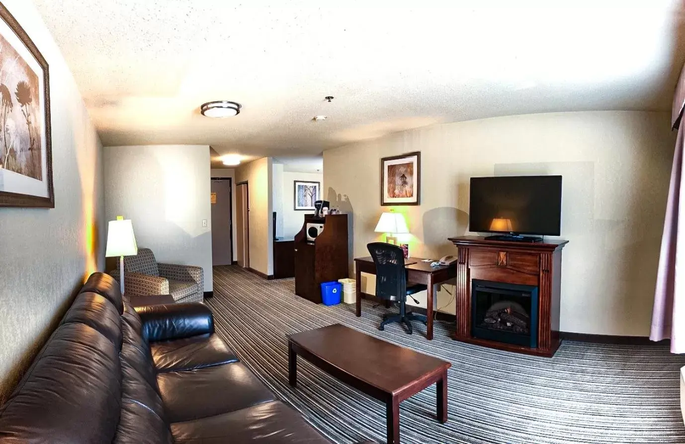 Communal lounge/ TV room, Seating Area in Quality Inn & Suites Yorkton