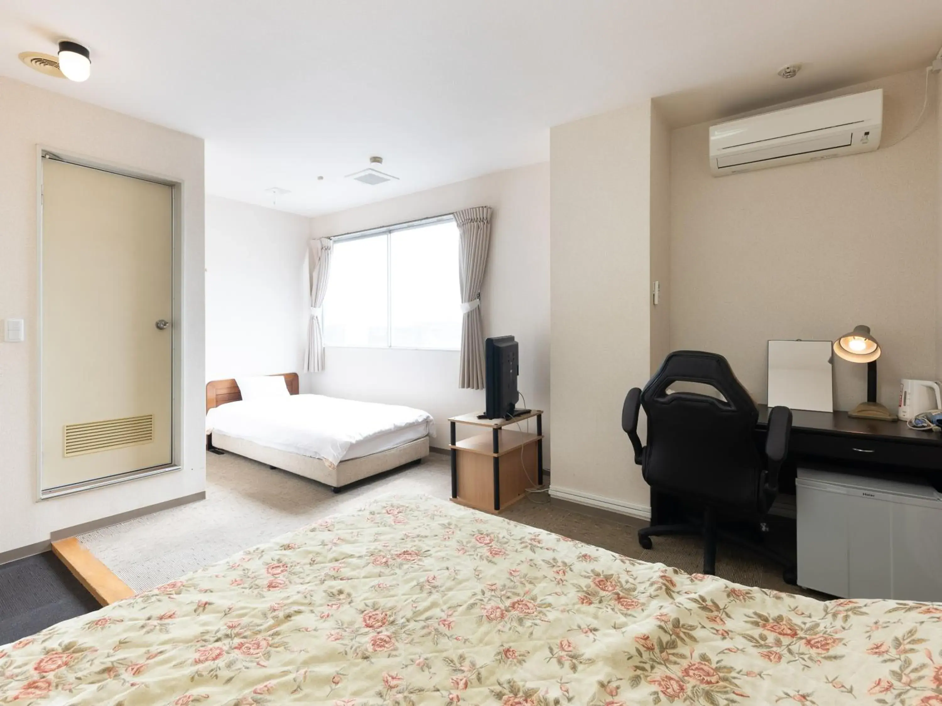 Photo of the whole room, Seating Area in Tabist Tatebayashi Station Hotel