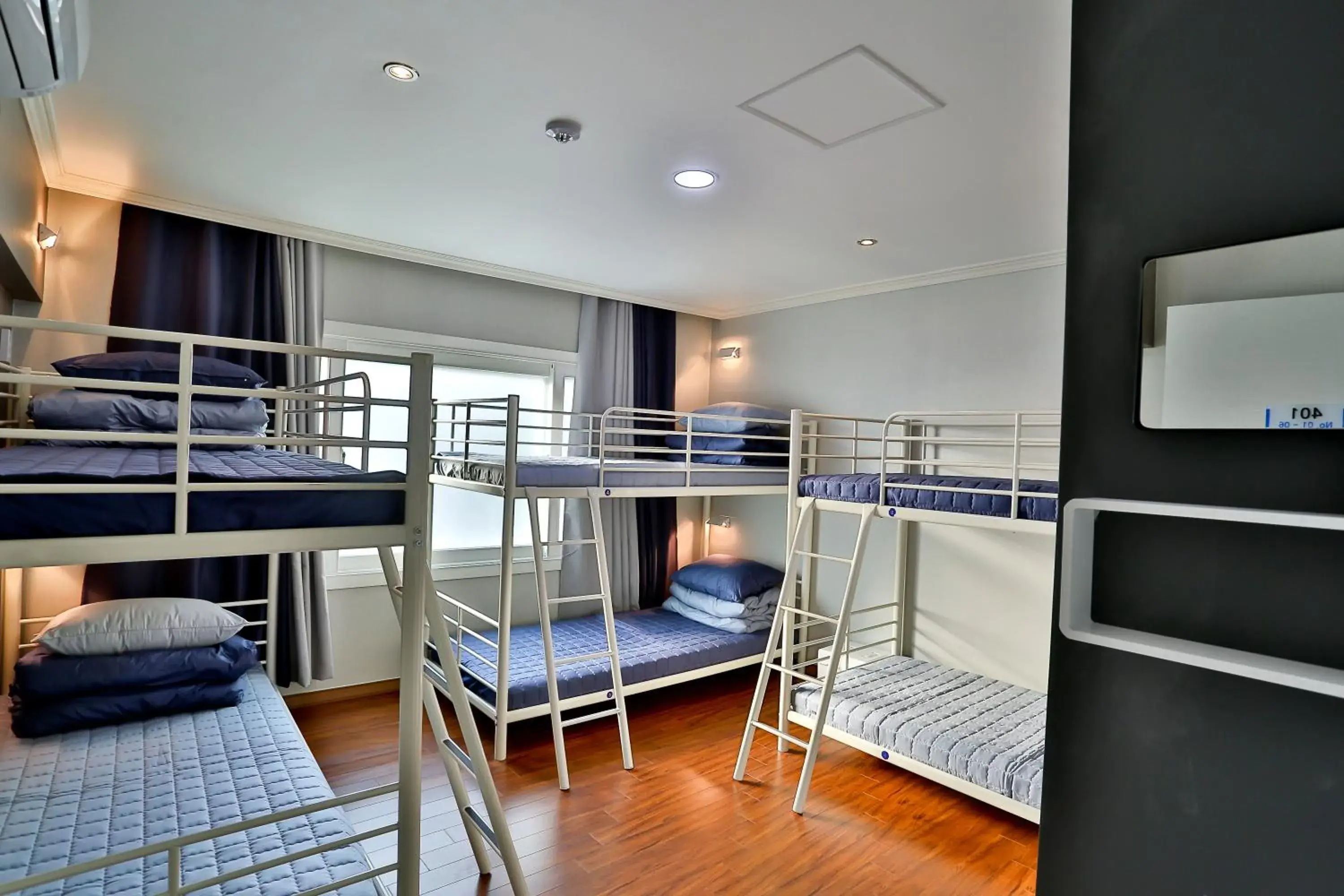 Bedroom, Bunk Bed in EZSTAY - Nampo