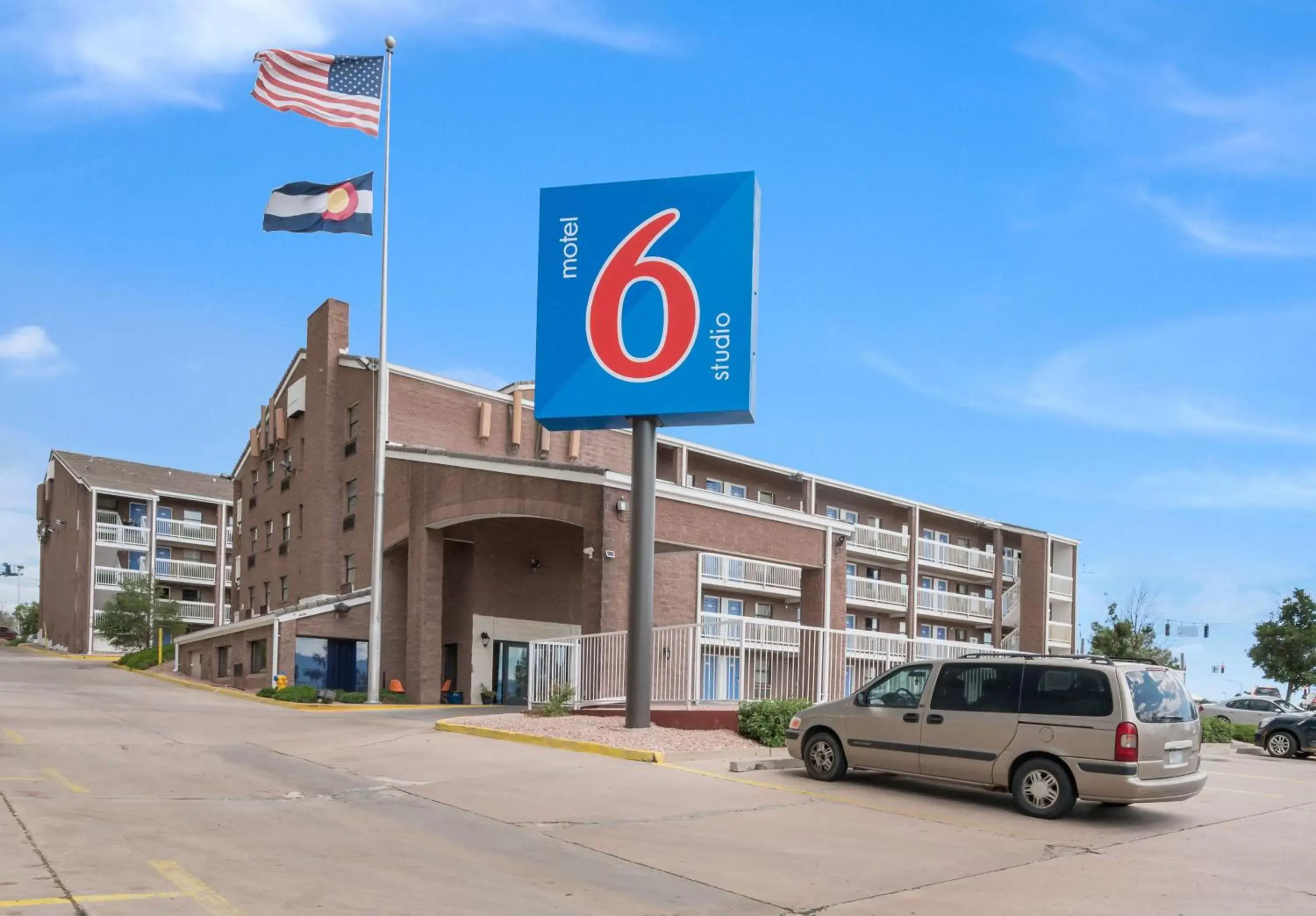 Property Building in Studio 6 Colorado Springs, Colorado - Air Force Academy