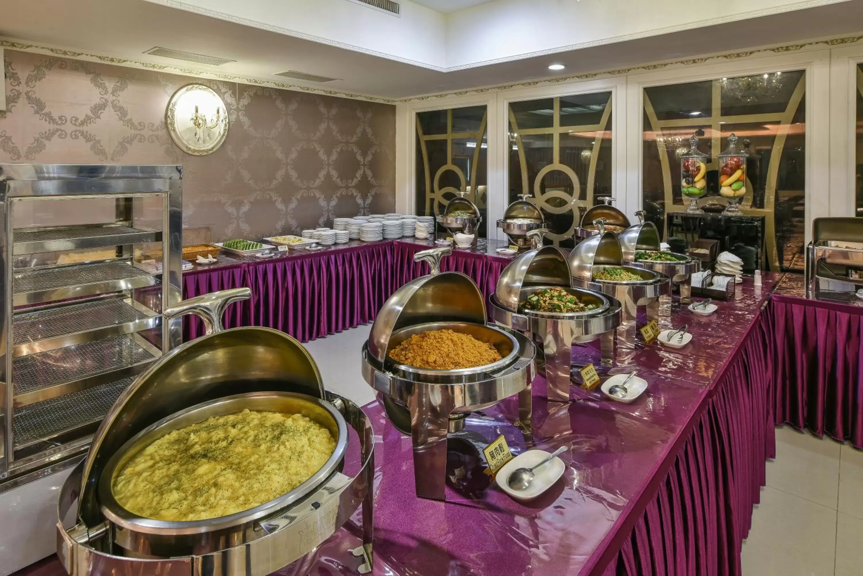 Restaurant/places to eat in Harmonious Hotel Restaurant/places to eat in Harmonious Hotel