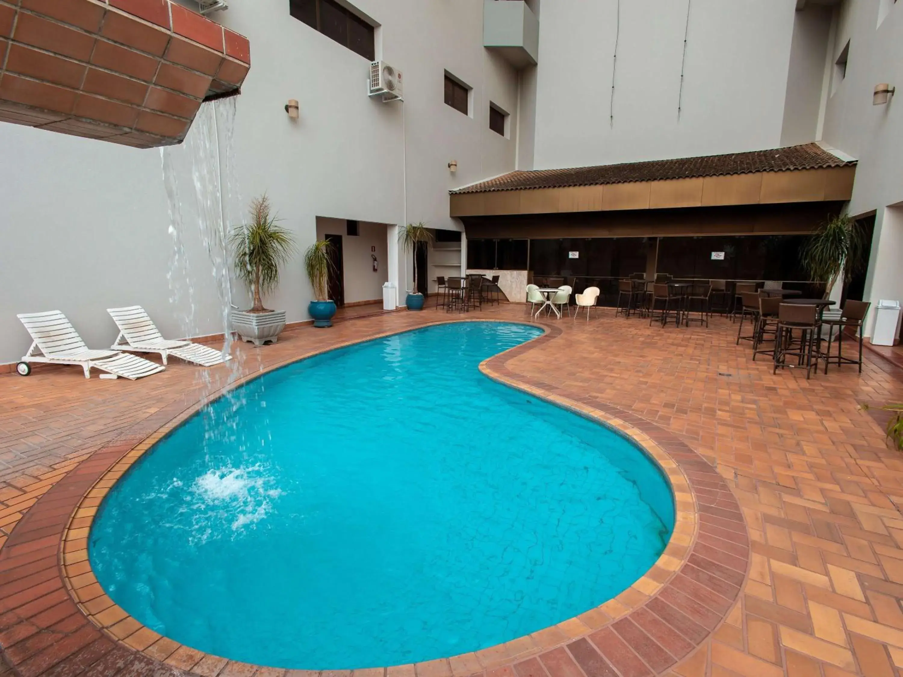 Pool view, Swimming Pool in Hotel Portal D'Oeste