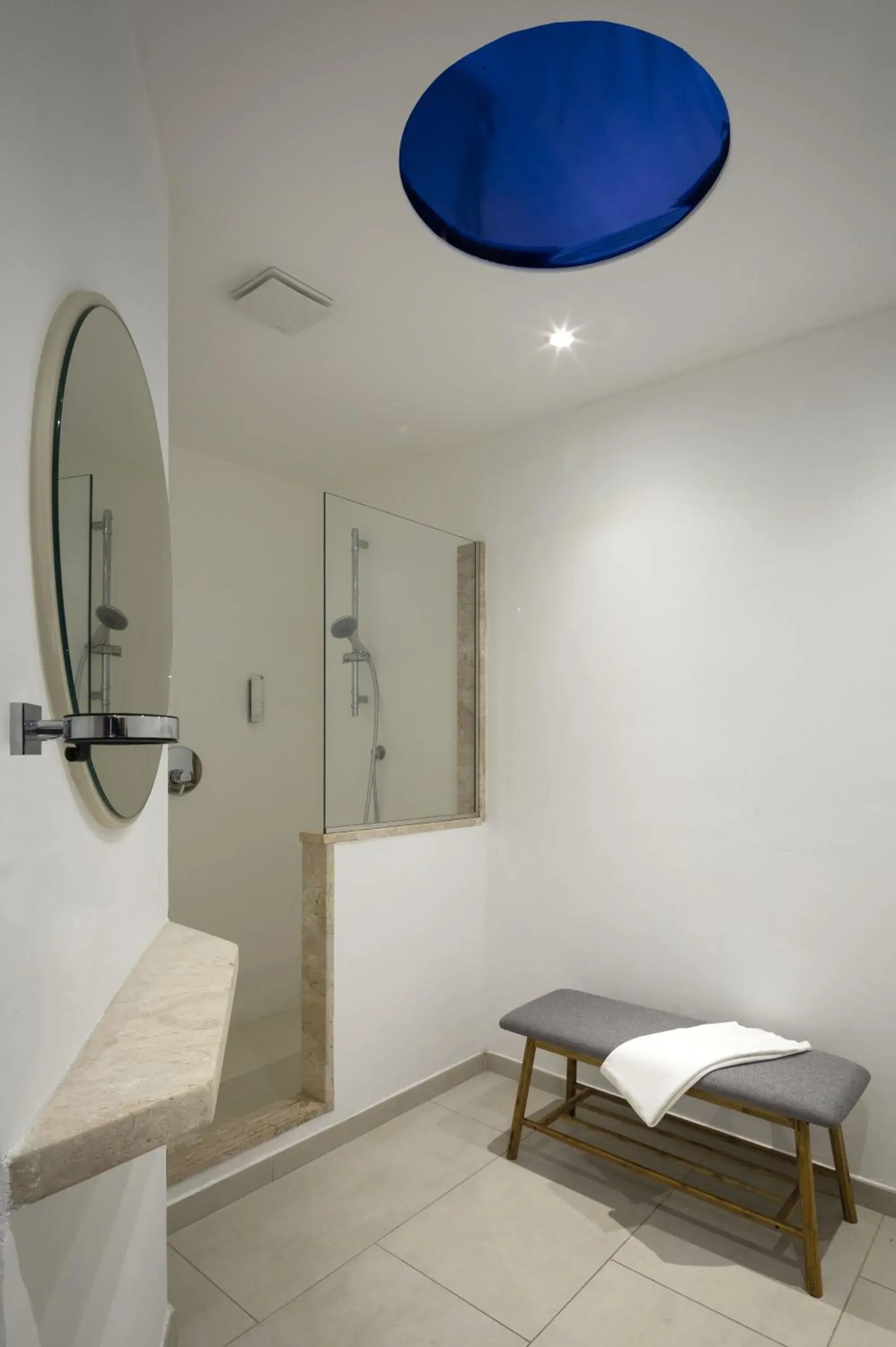 Bathroom in Hotel Corallaro