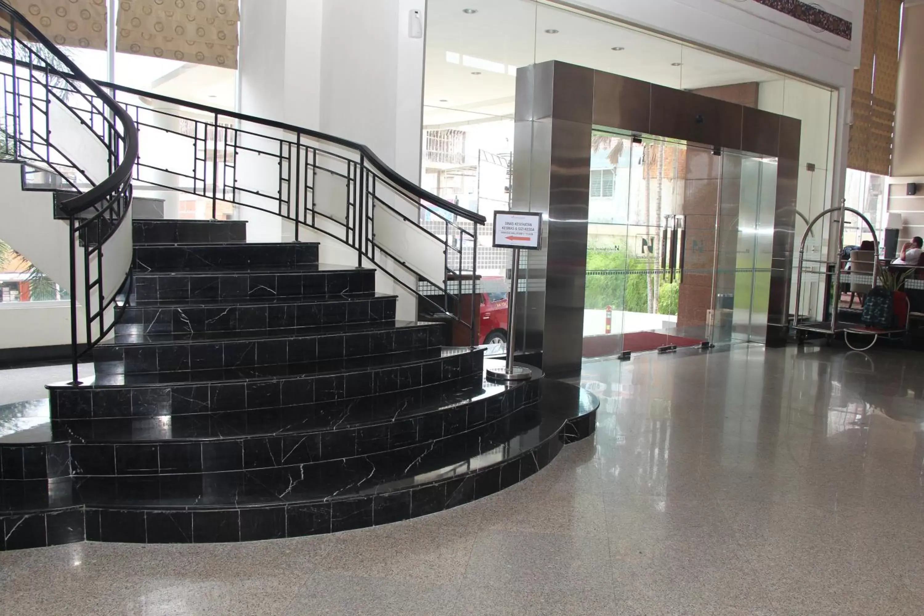 Lobby or reception, Lobby/Reception in Swiss-Belhotel Borneo Samarinda