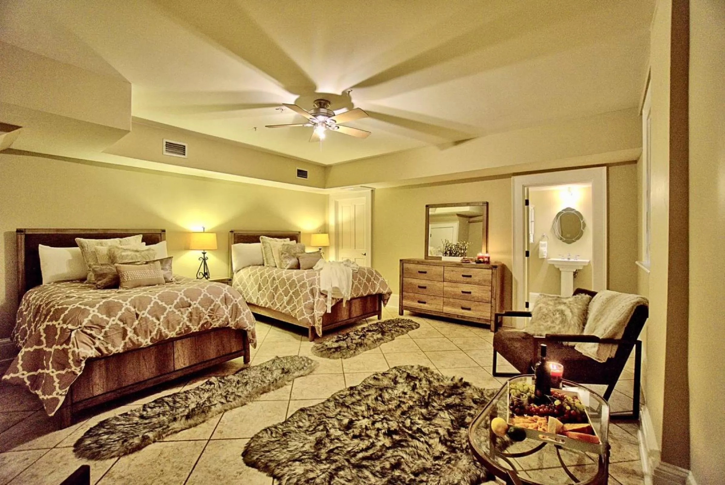 Bedroom in Comfy Carriage House Steps from the River