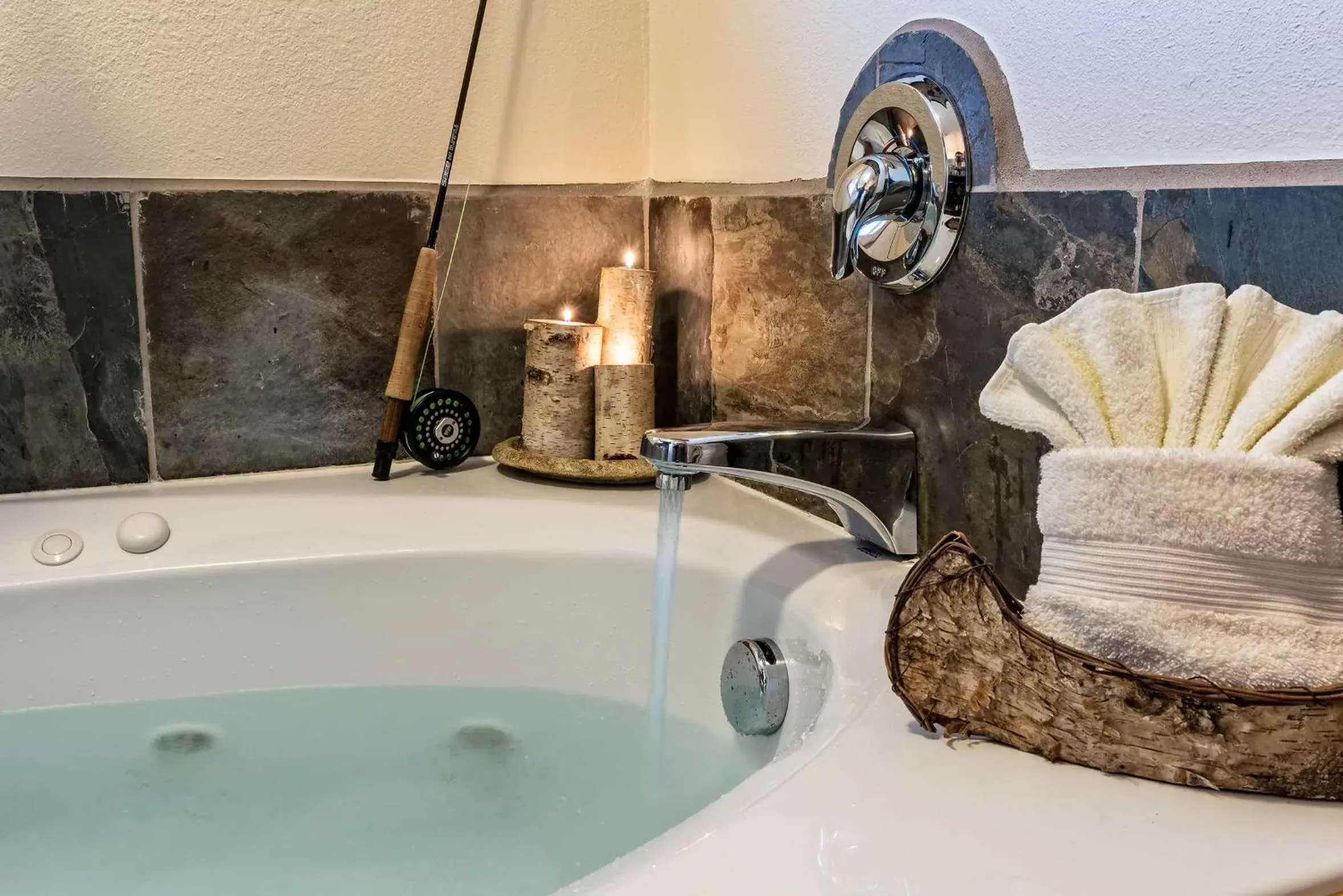 Bathroom in Carson Ridge Luxury Cabins