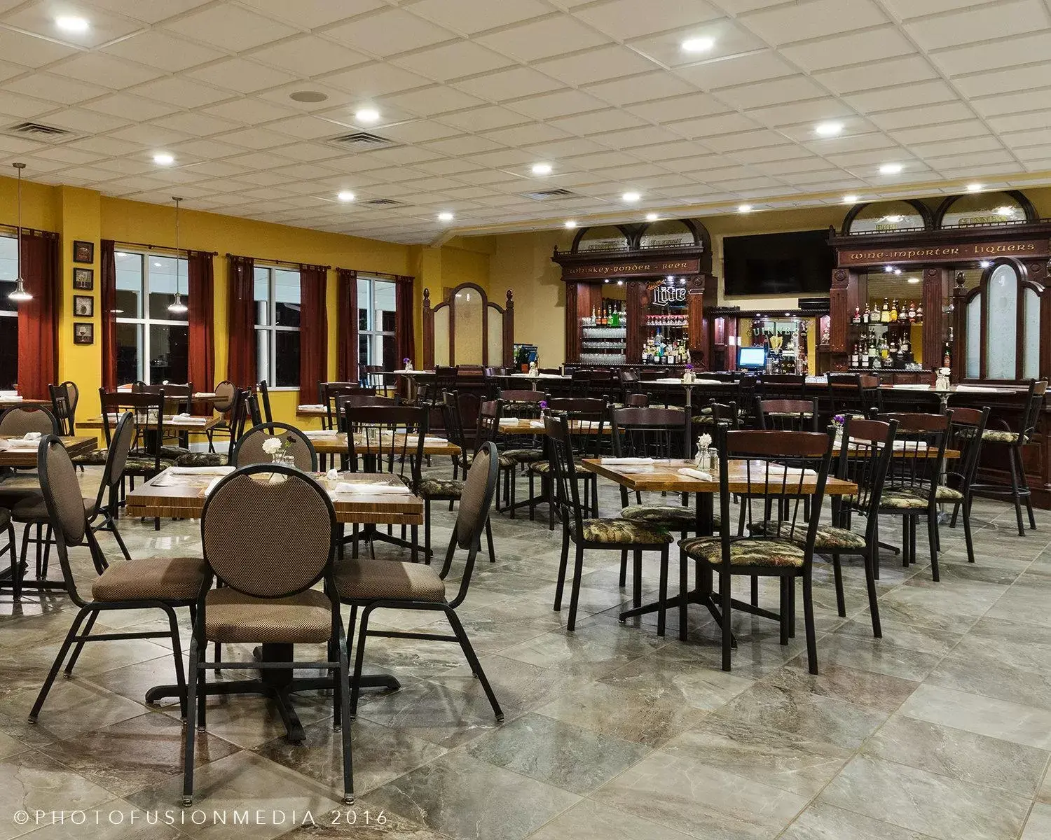 Restaurant/Places to Eat in Comfort Suites DuBois