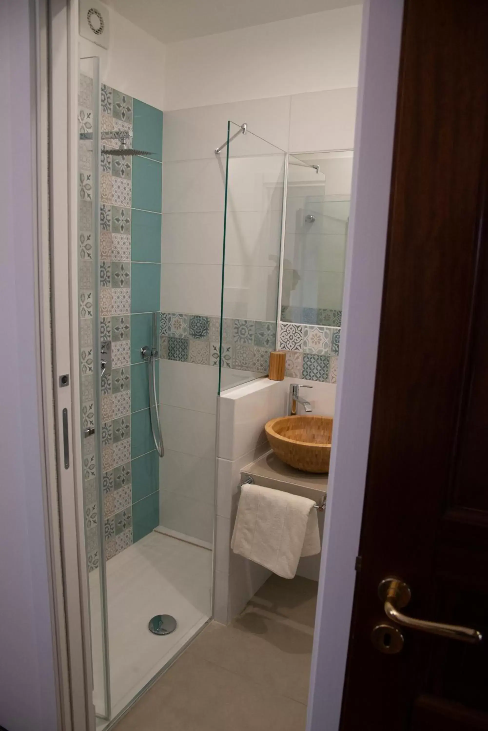 Shower, Bathroom in Boutique Villa Etna d'A'mare