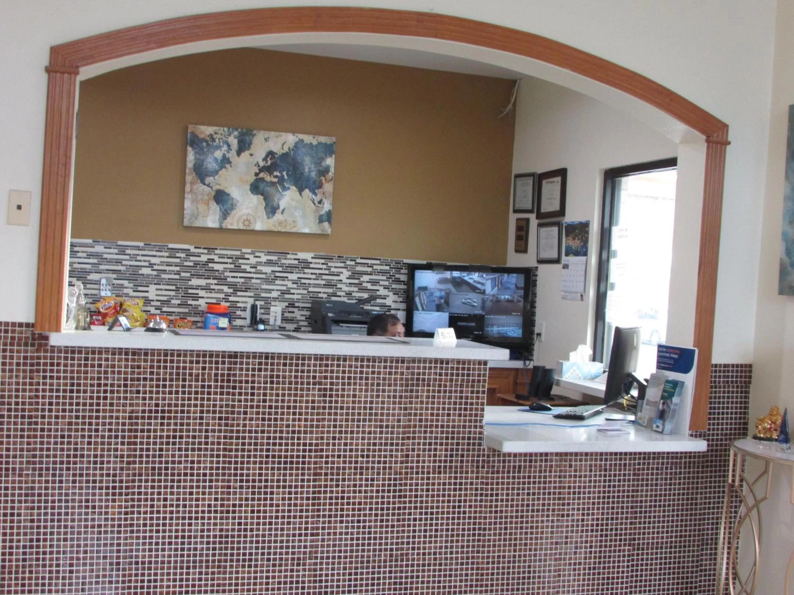 Property building in Rodeway Inn & Suites Humble IAH