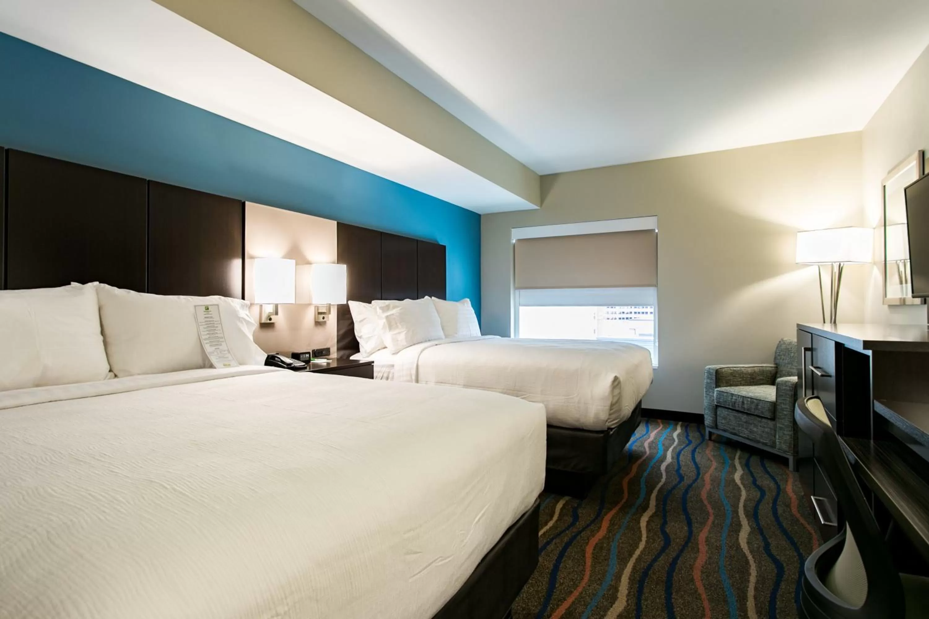 Photo of the whole room, Bed in Holiday Inn Hotel & Suites Chattanooga by IHG