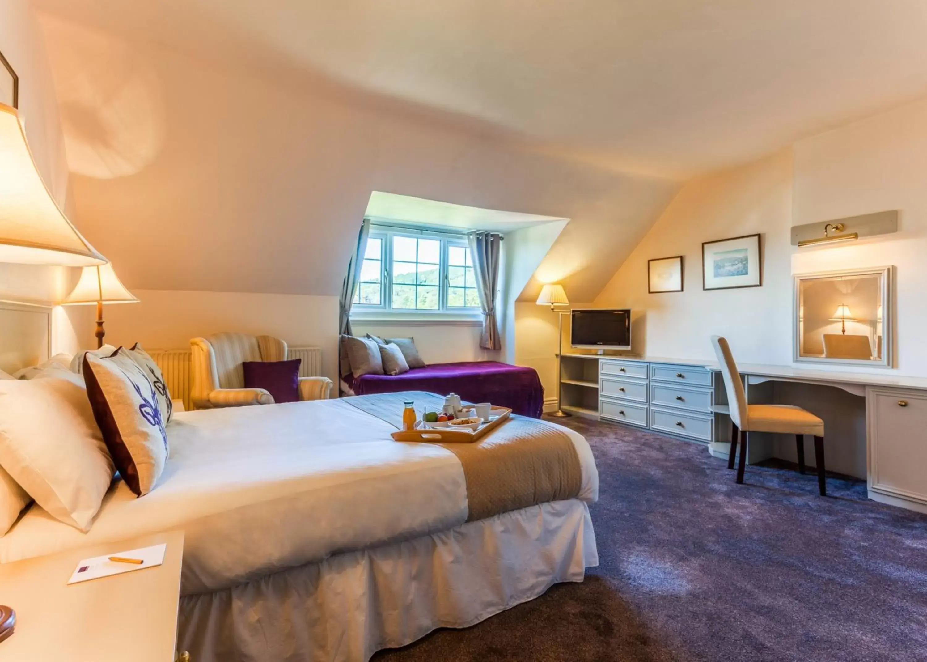Bedroom, Bed in Colwall Park - Hotel, Bar & Restaurant Bedroom, Bed in Colwall Park - Hotel, Bar & Restaurant