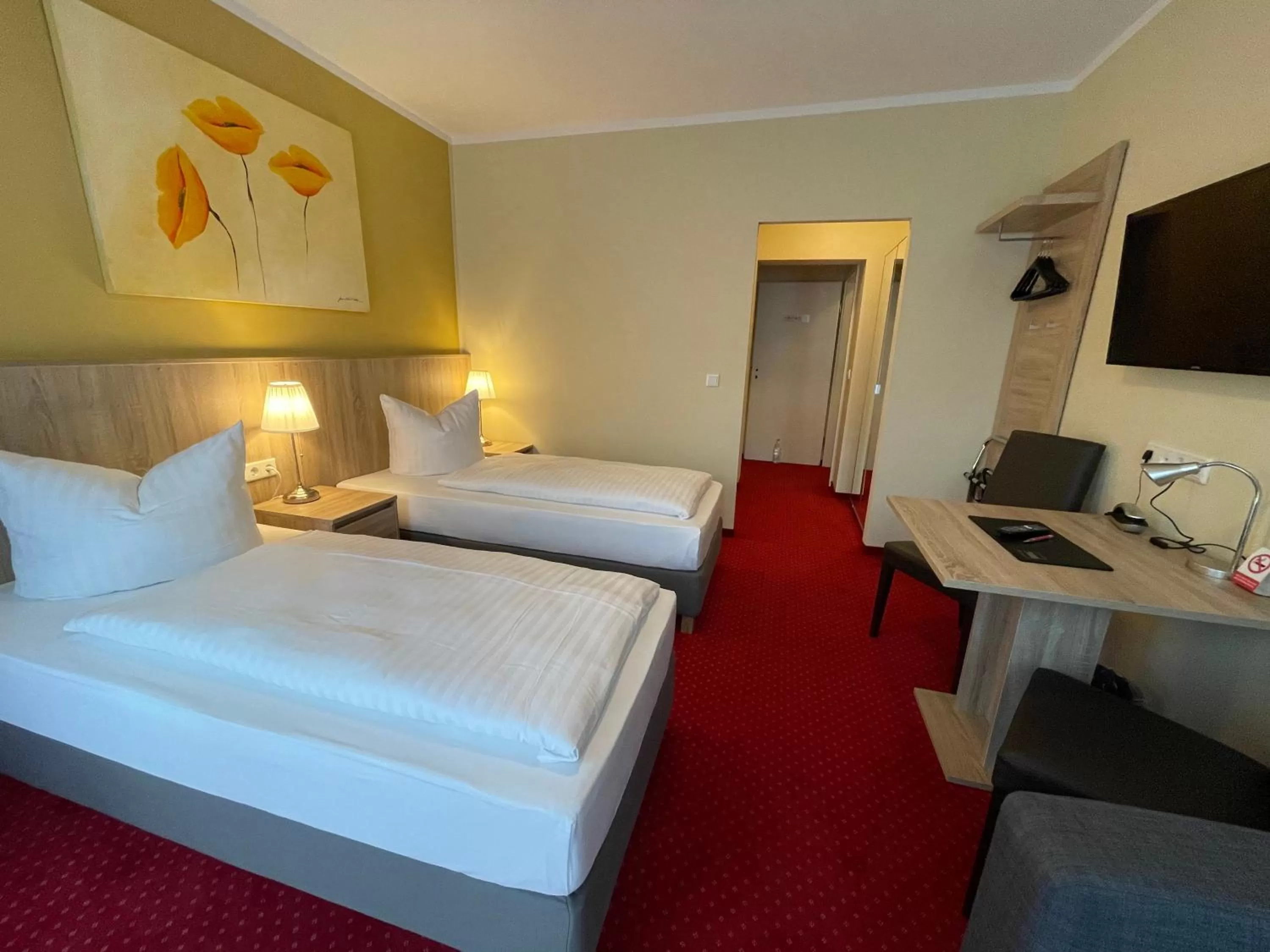 Photo of the whole room, Bed in Palm Premium Hotel & Apartments