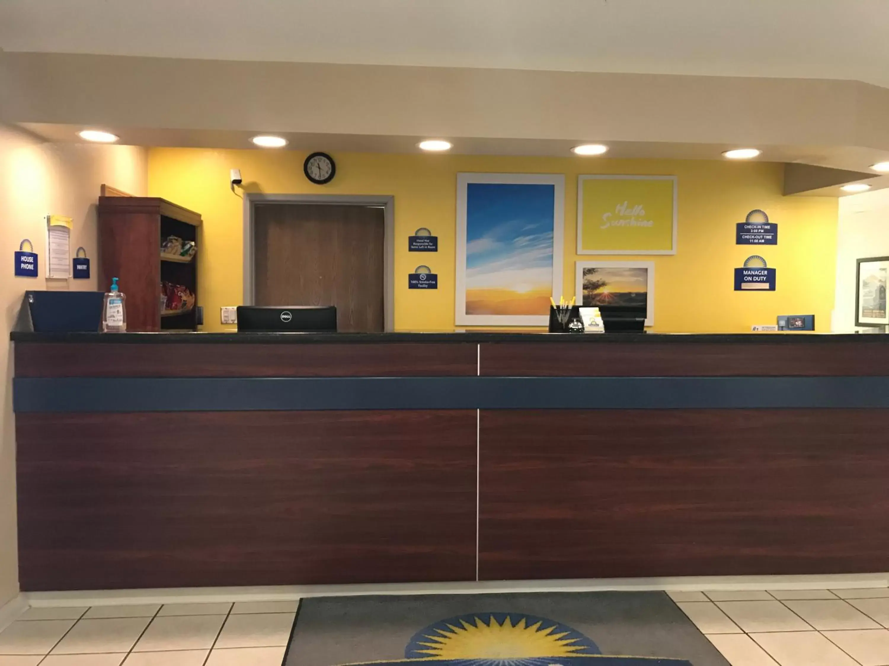 Lobby/Reception in Days Inn & Suites by Wyndham Greeley